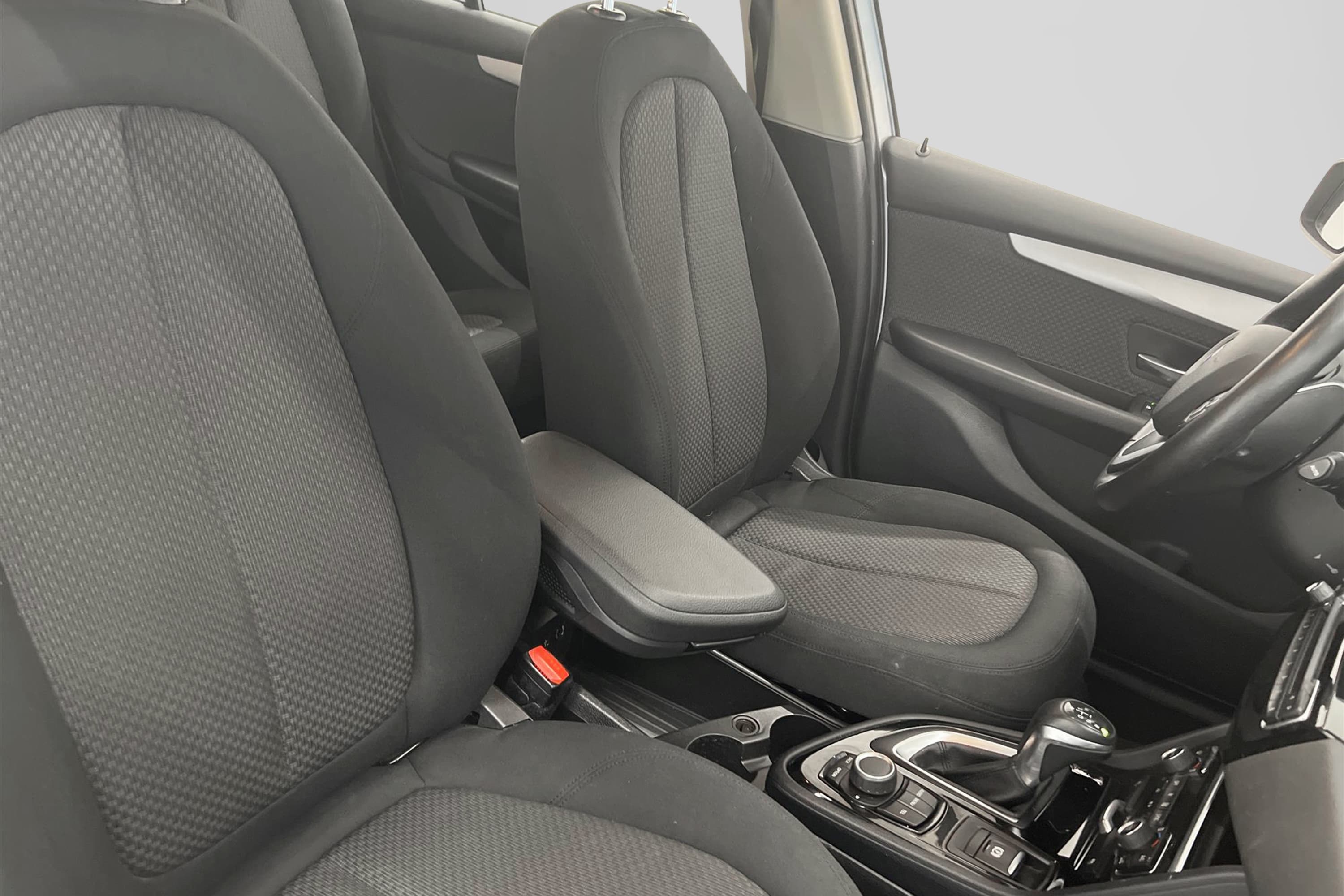 BMW 218i Gran Tourer 136hk 7 Sits Hifi B-Kam Låg Skatt