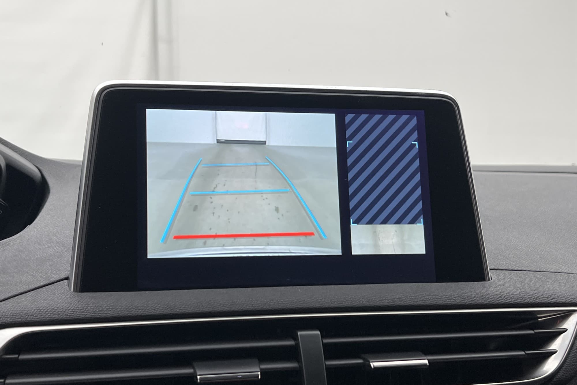 Peugeot 3008 PureTech 130hk GT-Line Kamera CarPlay Halvskinn