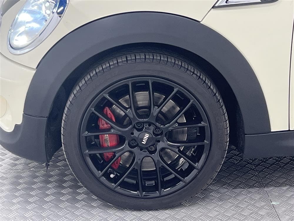 MINI John Cooper Works 211hk Navi H/K Skinn LÅGMIL 0,58l/milinteriör