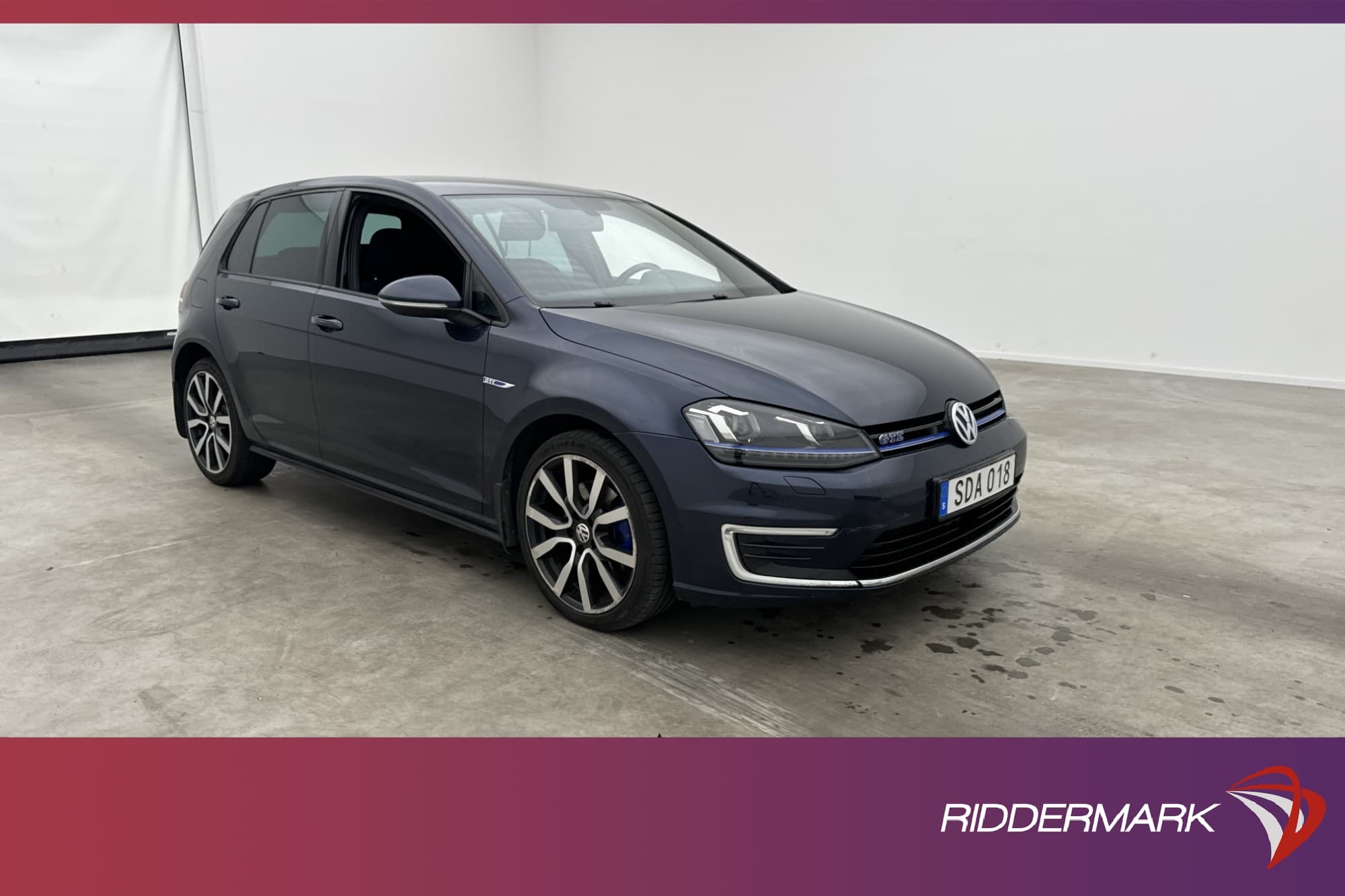 Volkswagen Golf GTE 204hk