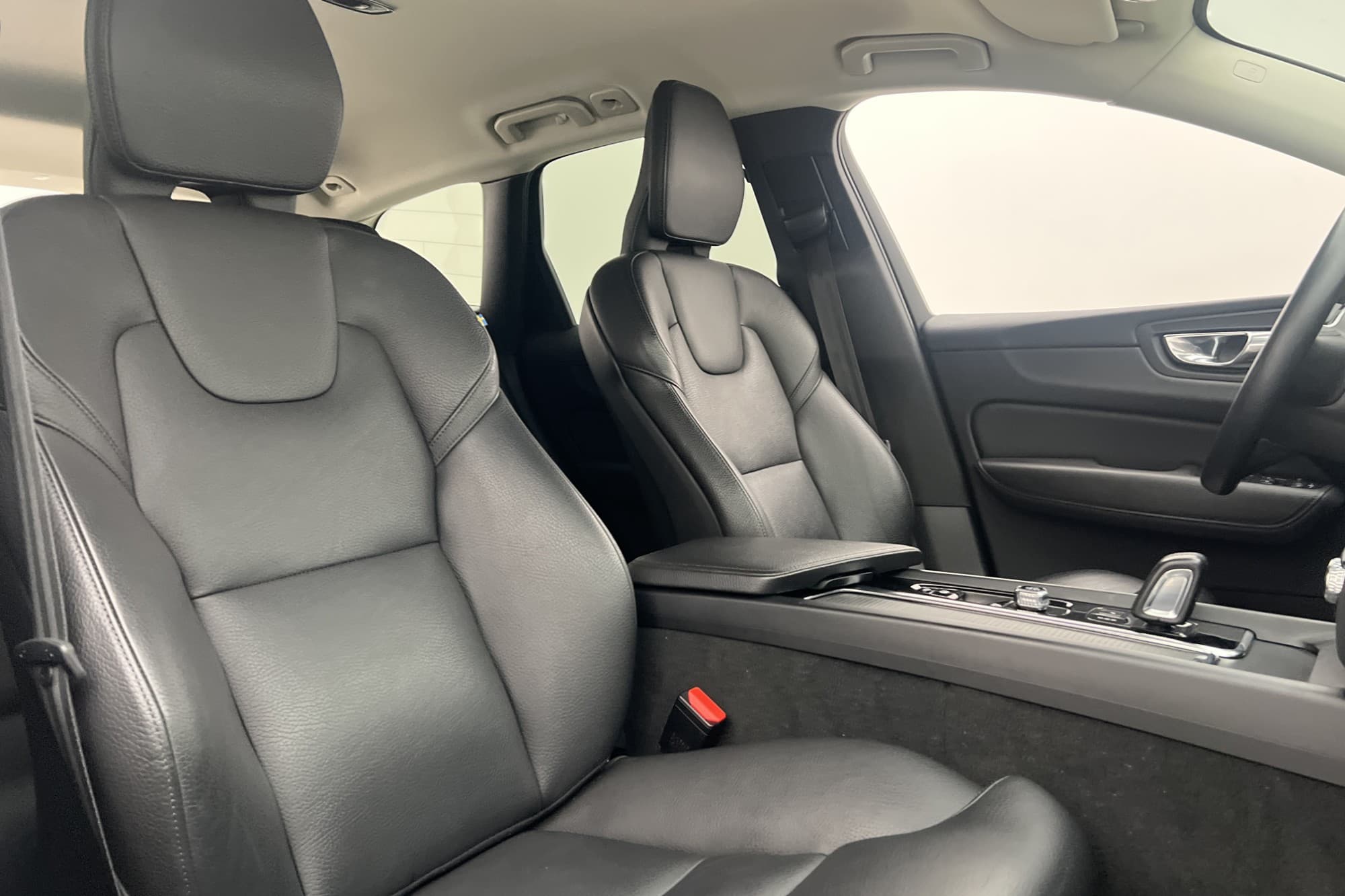 Volvo XC60 B5 250hk Momentum Värmare Kamera Skinn CarPlay