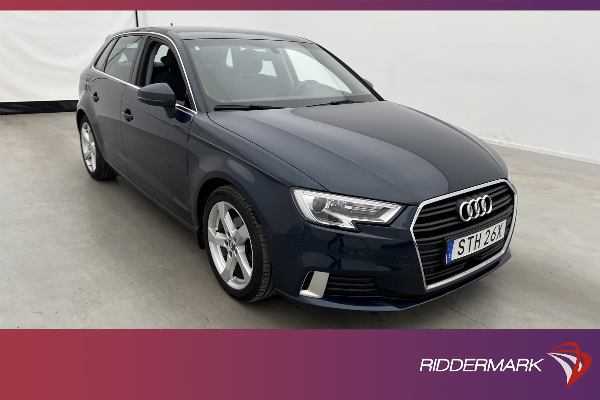 Audi A3 Sportback 35 TFSI Proline Cockpit Navi Psensorer