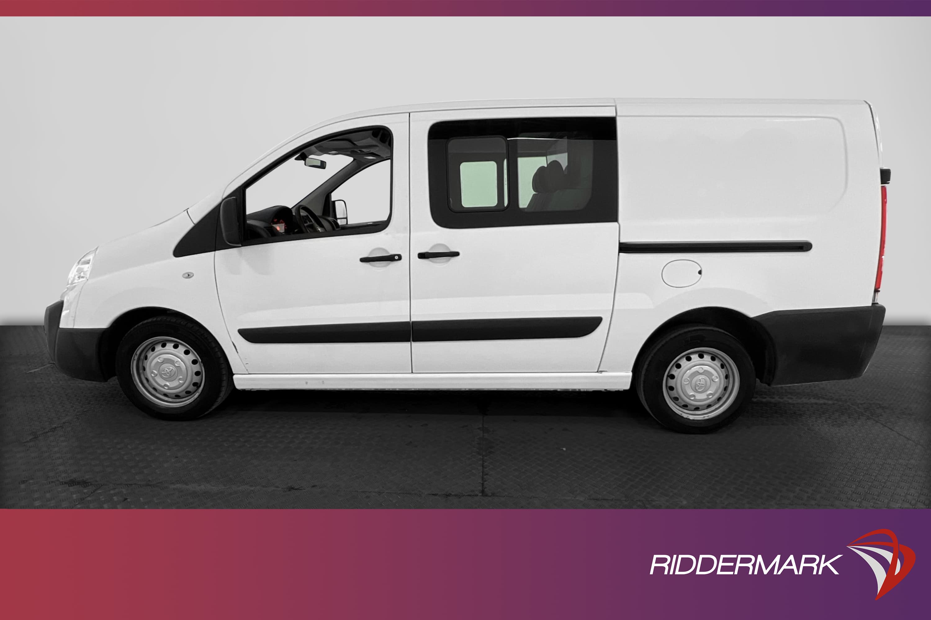 Toyota ProAce CrewVan 128hk Värmare Dragkrok V-inredd Moms
