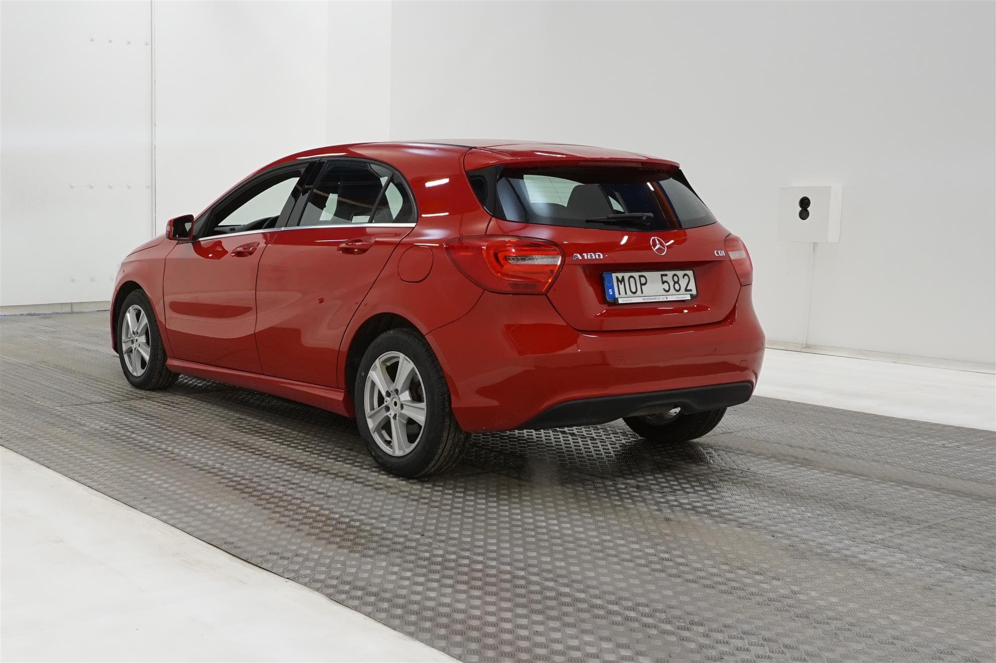 Mercedes-Benz A 180 109hk M&K-Värm PDC Halvskinn 0,38L/mil