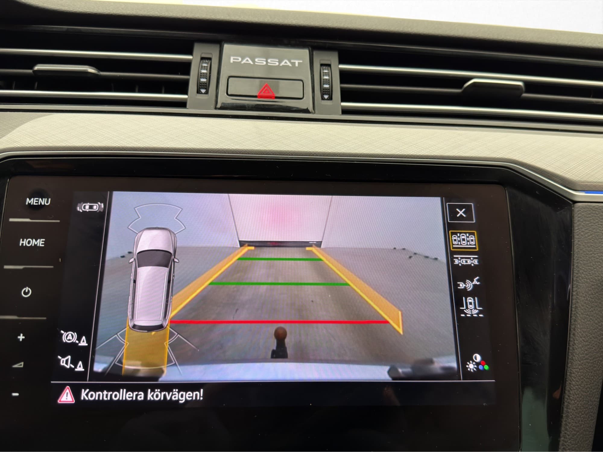 Volkswagen Passat GTE Executive Cockpit Kamera Navi Drag