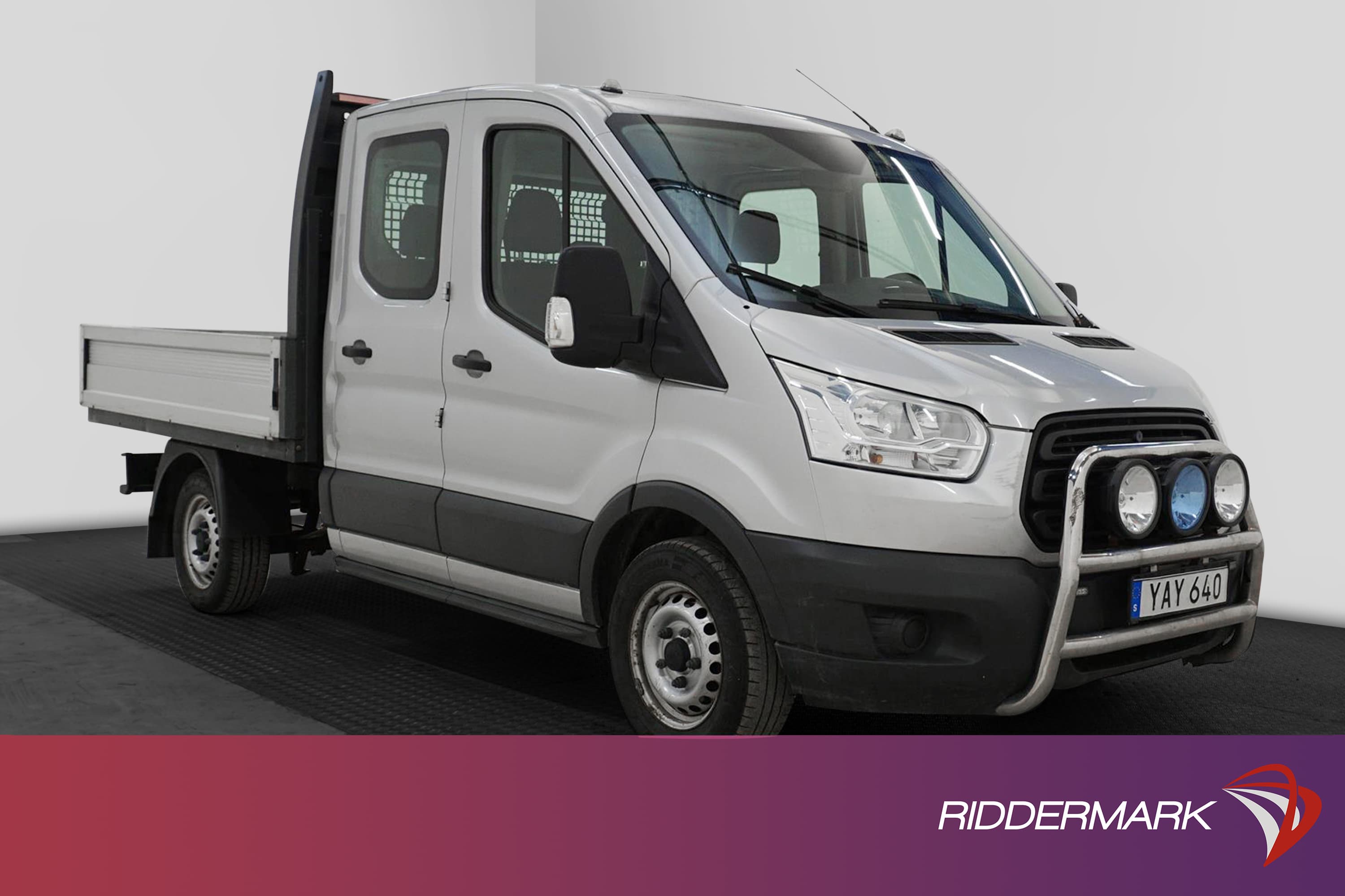 Ford Transit 2.2TDCi Dubbelhytt Flak Dragkrok Värmare Moms