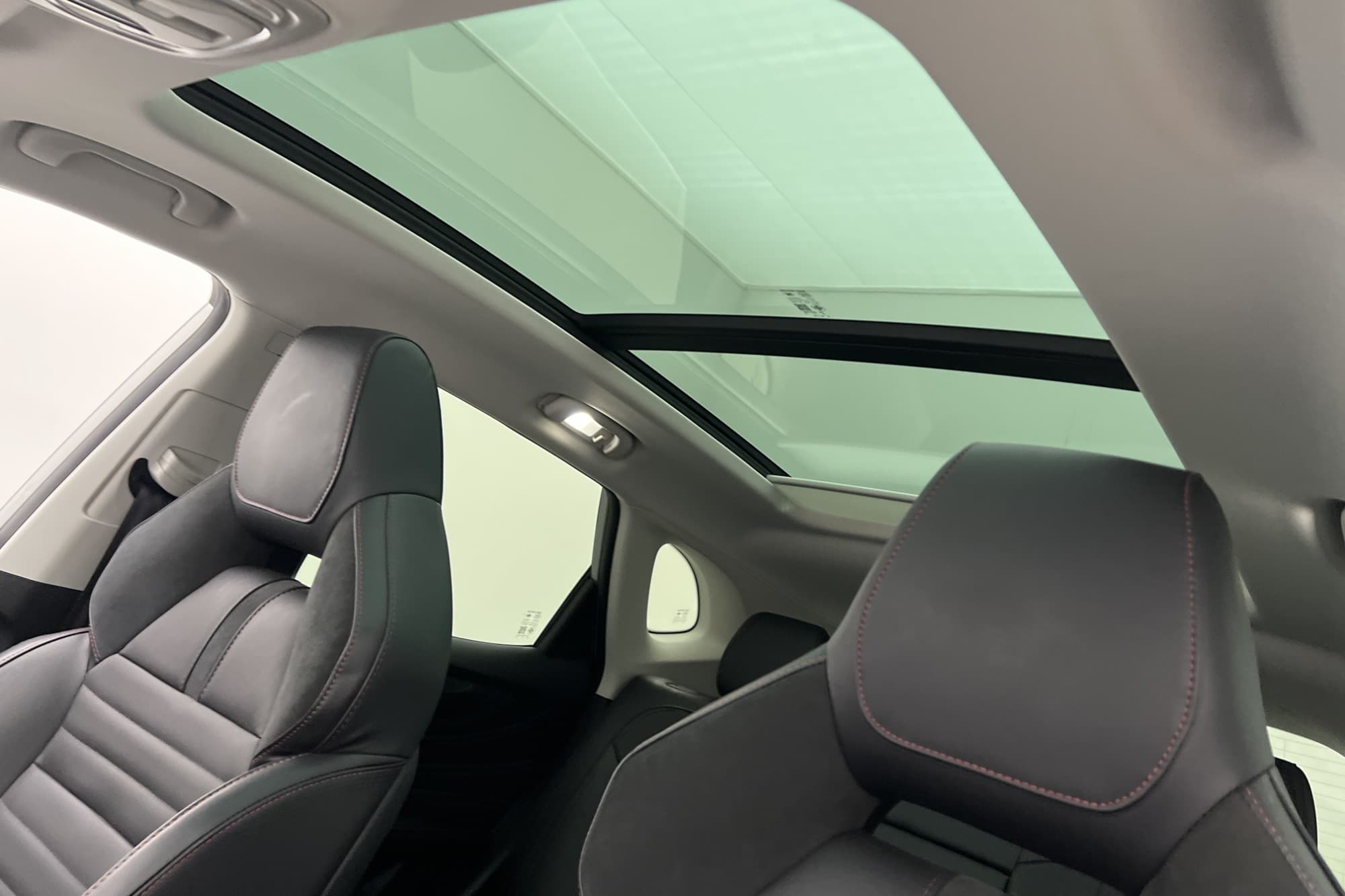 MG EHS PHEV 258hk Luxury Panorama 360° Kamera Skinnklädsel