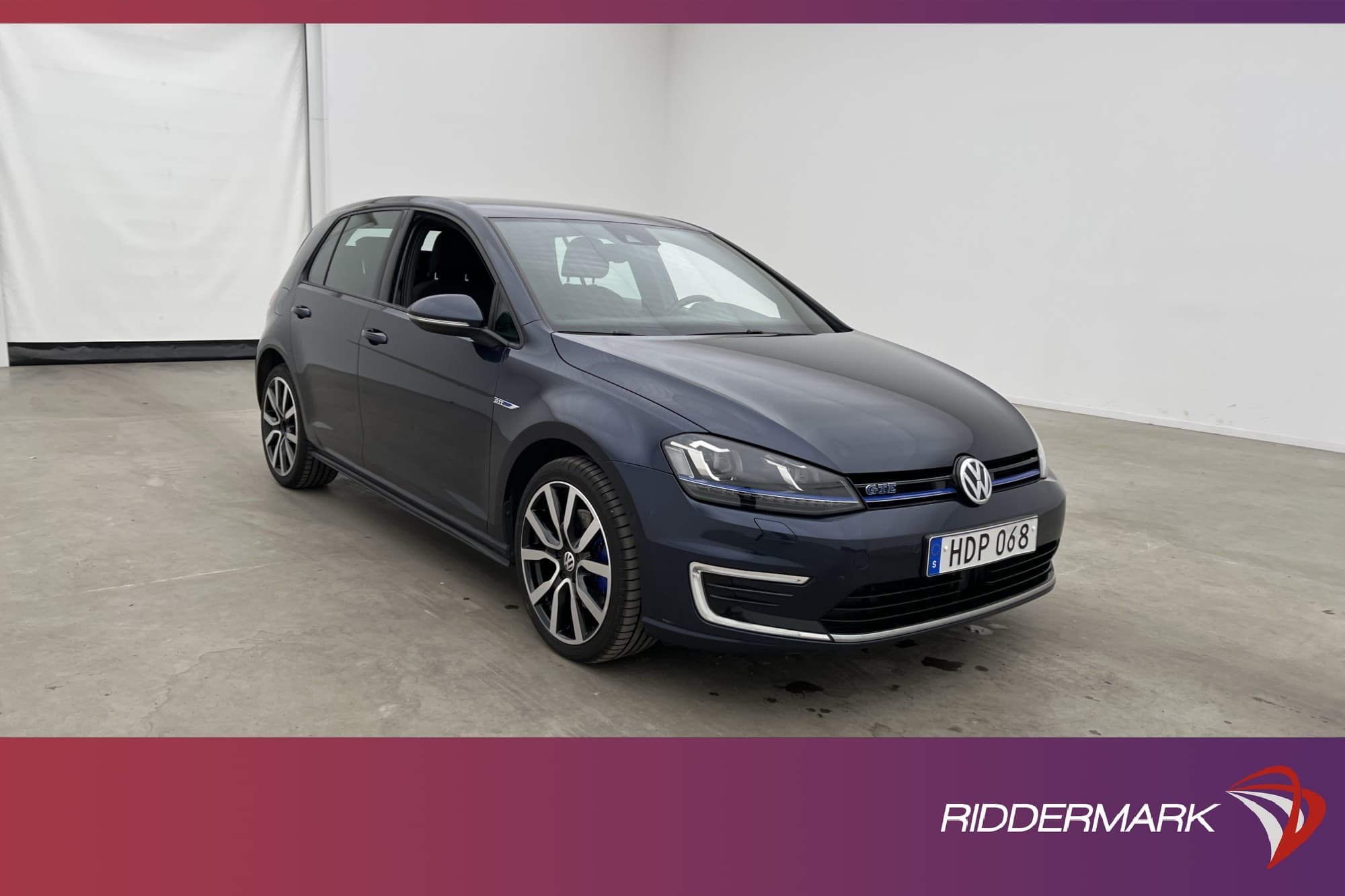 Volkswagen Golf GTE 204hk