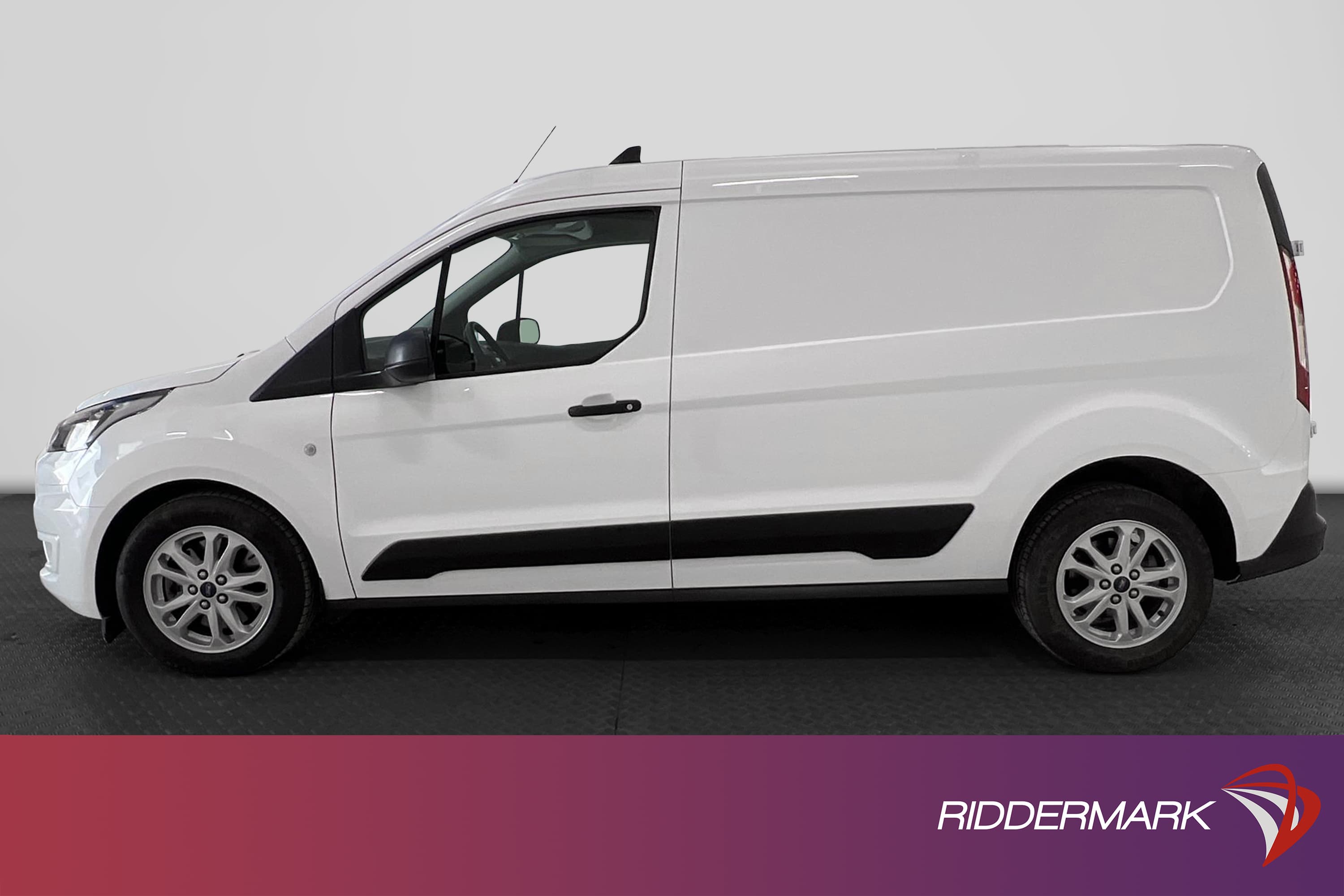 Ford Transit Connect Automat 120hk LWB Drag Värmare Moms