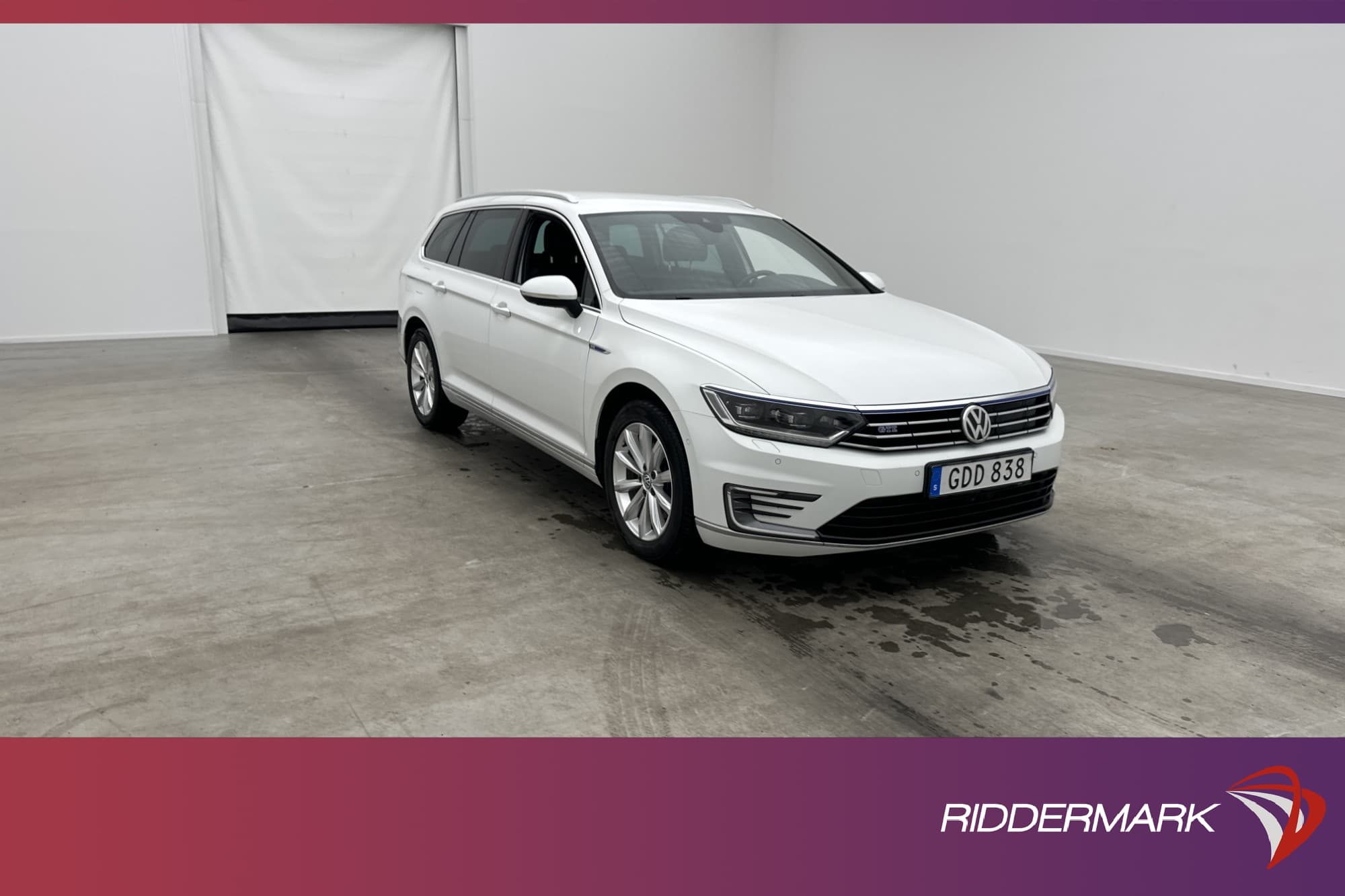 Volkswagen Passat GTE 218hk