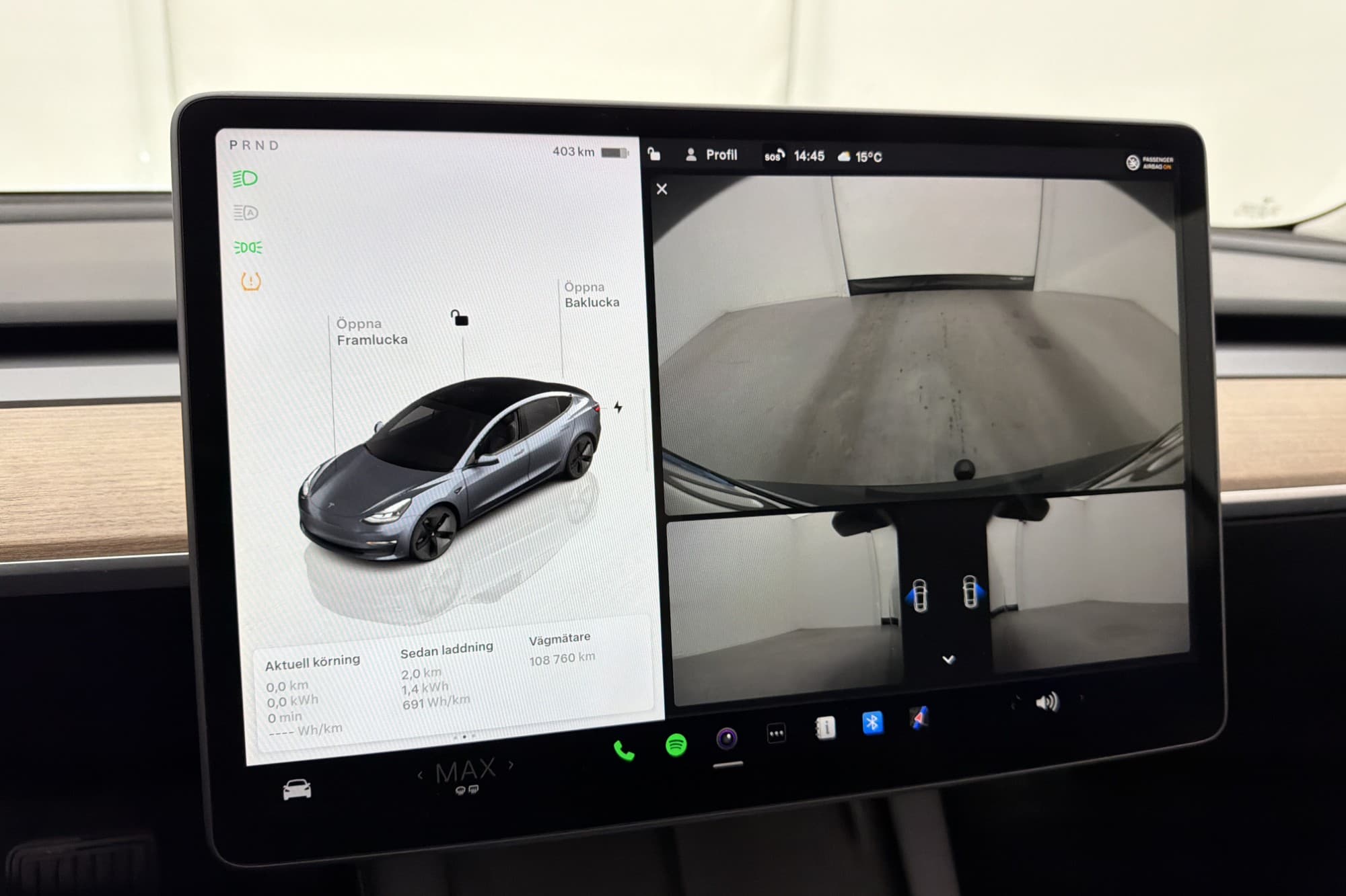 Tesla Model 3 Long Range 440hk AWD Autopilot Dragkrok MOMS