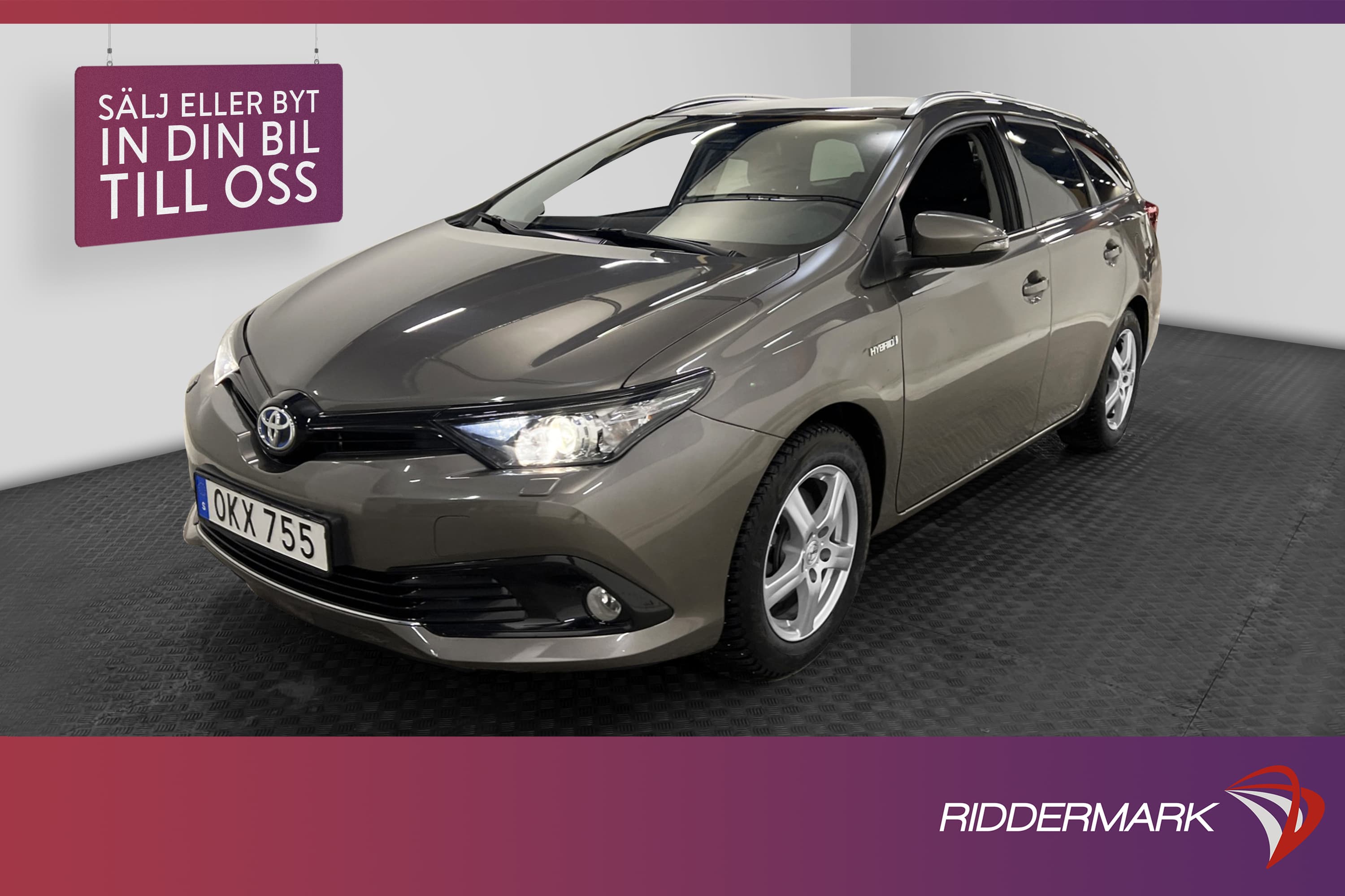 Toyota Auris Touring Sports Hybrid 136hk