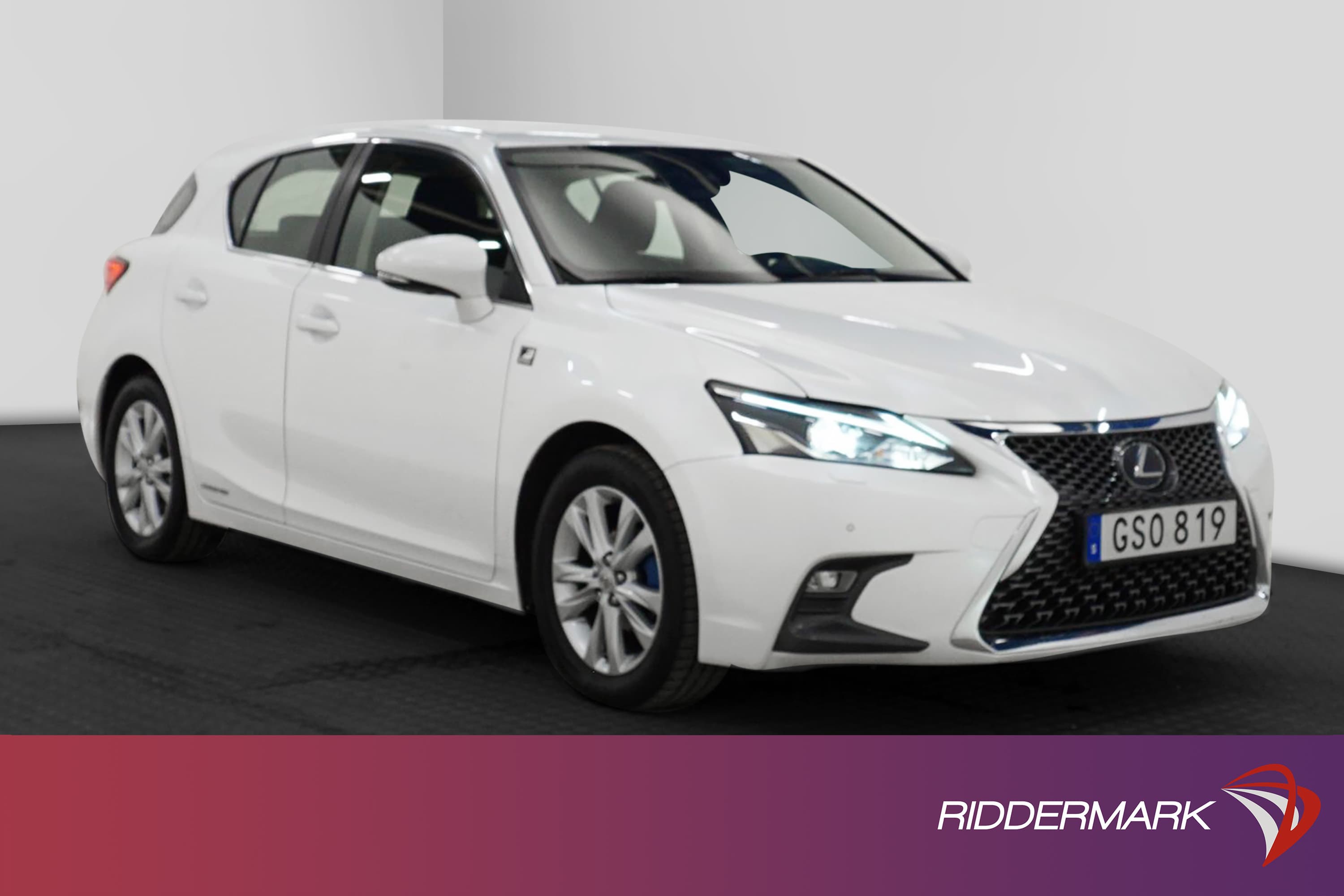 Lexus CT 200h 1.8 CVT 136hk