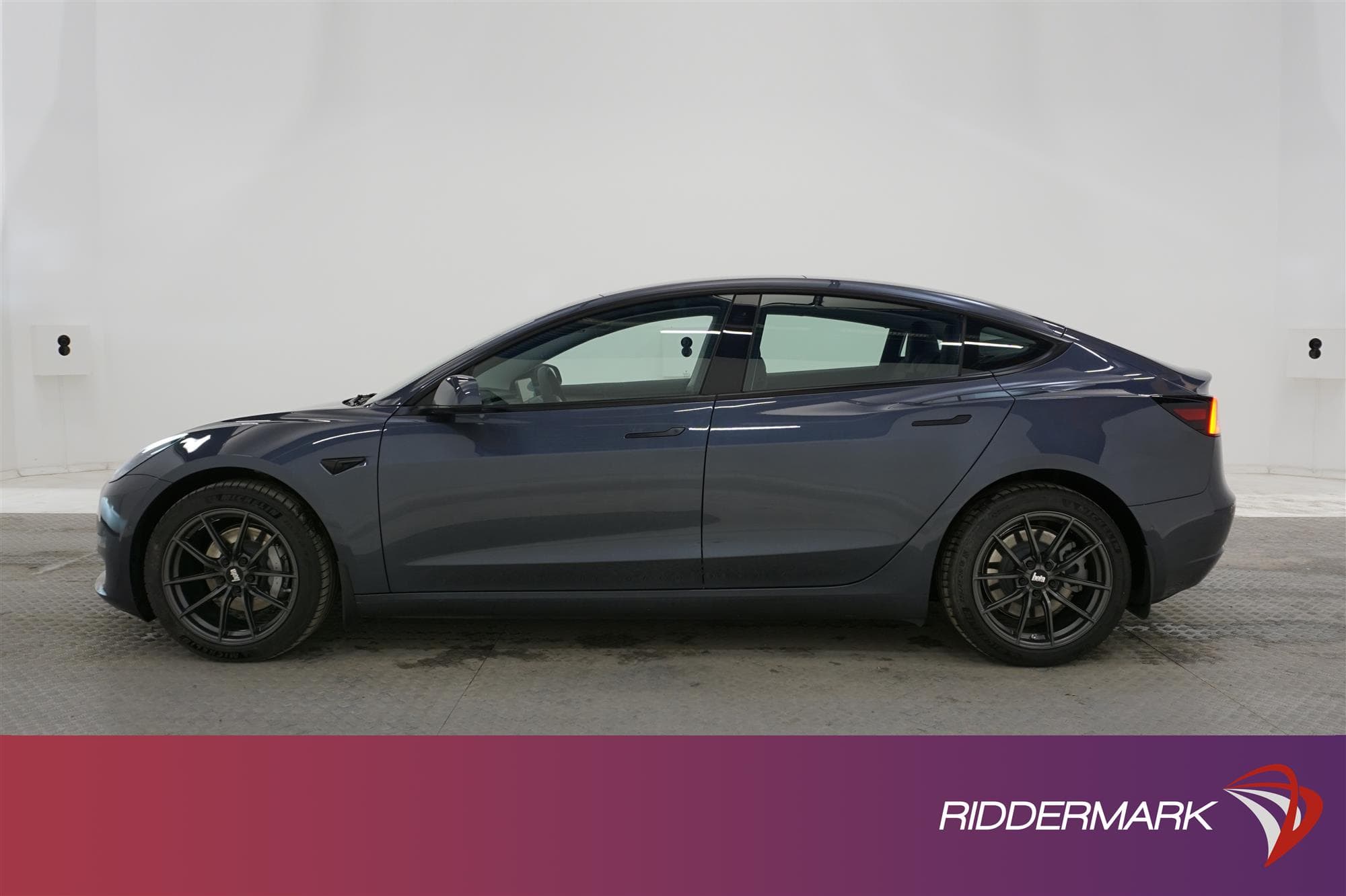 Tesla Model 3 Long Range AWD 440hk