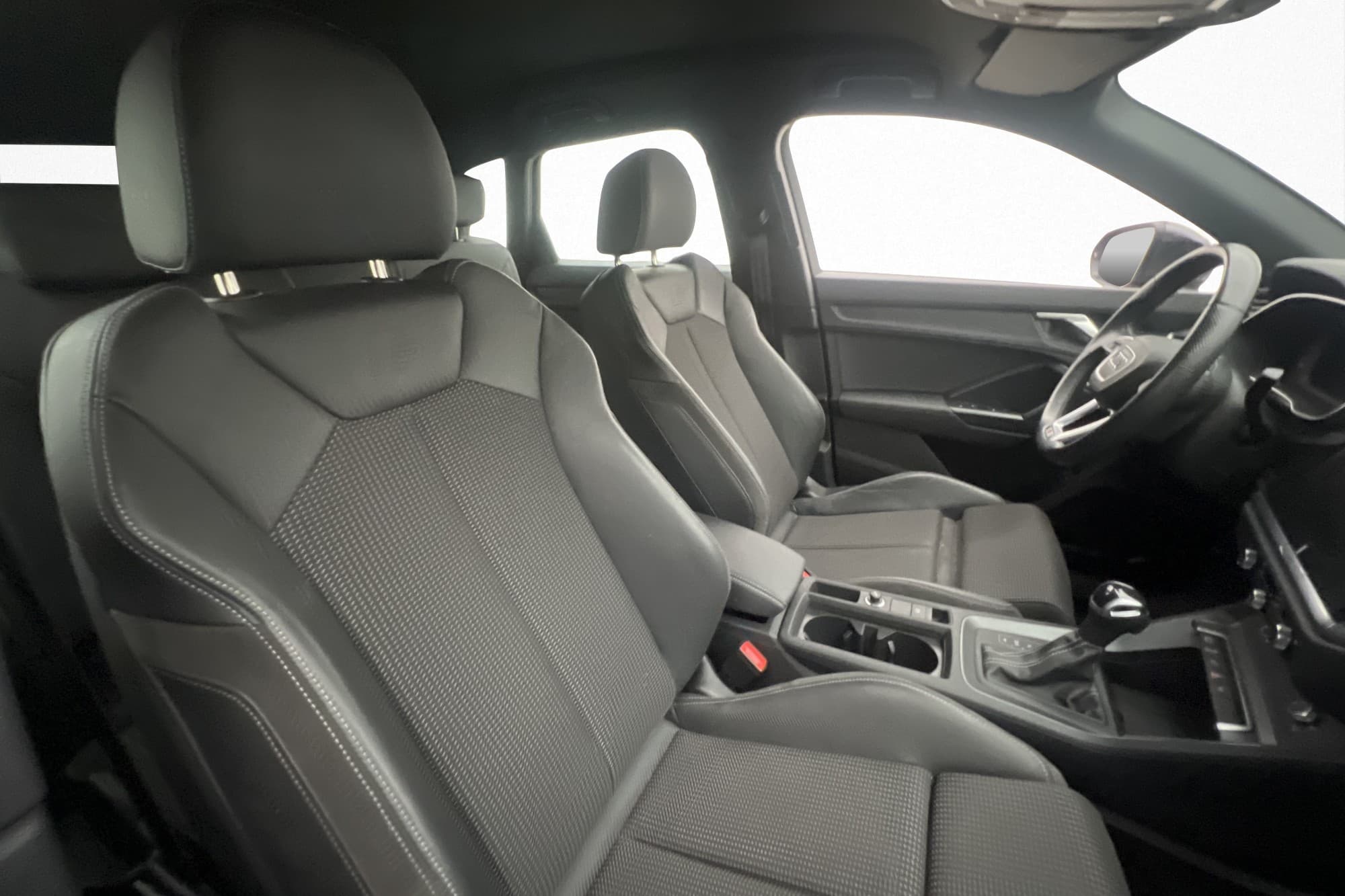 Audi Q3 45 TFSI e S-Line Cockpit Drag CarPlay Adaptiv-Fart