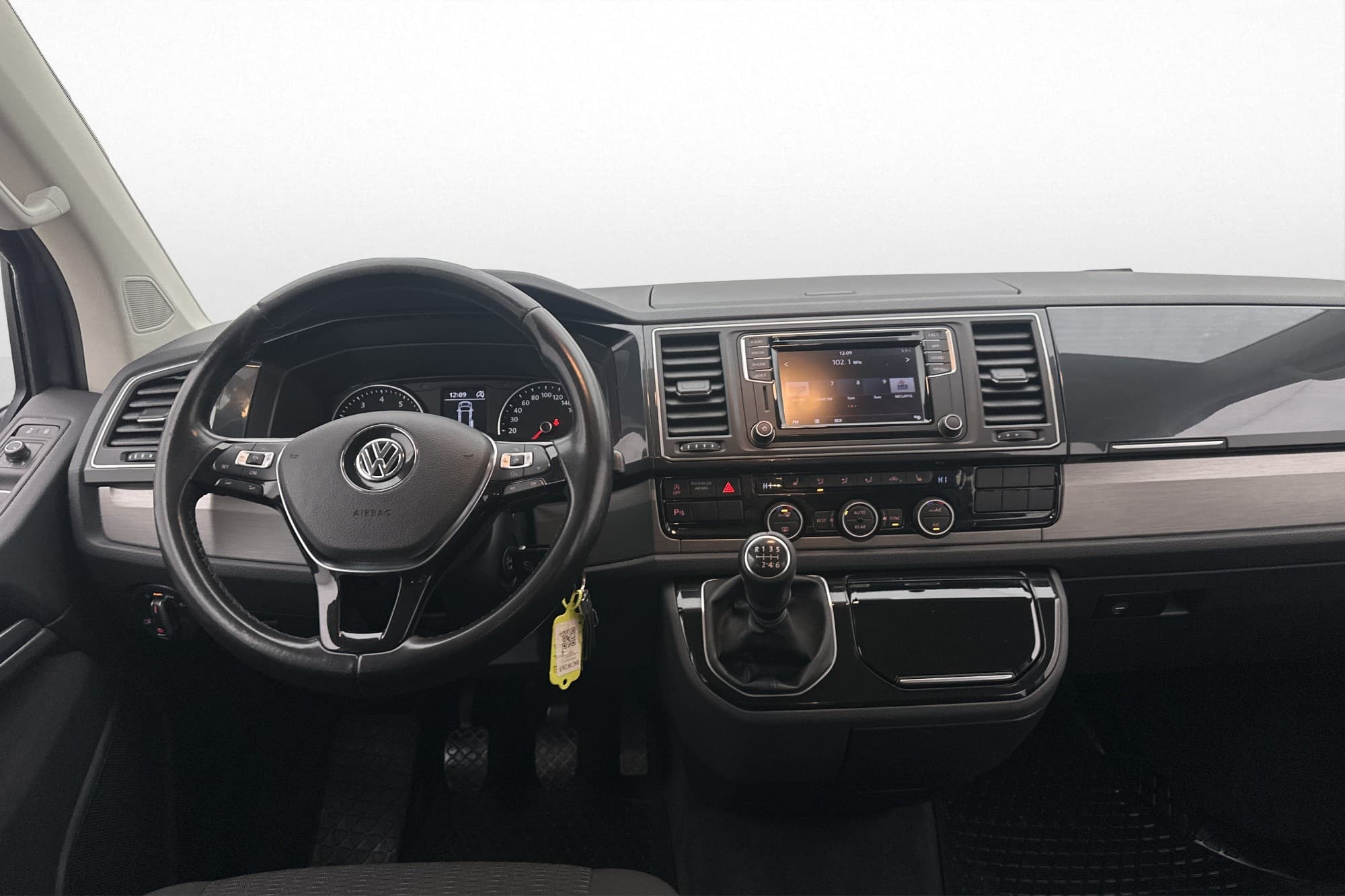 Volkswagen Multivan 2.0 TSI 150hk 7-Sits P-Värm Kamera Drag