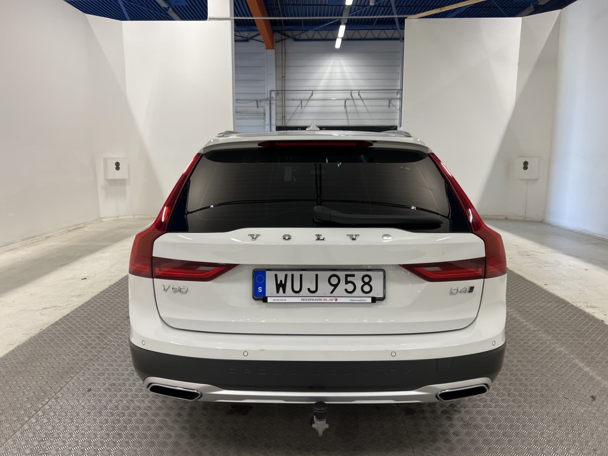 Volvo V90 Cross Country D4 AWD
