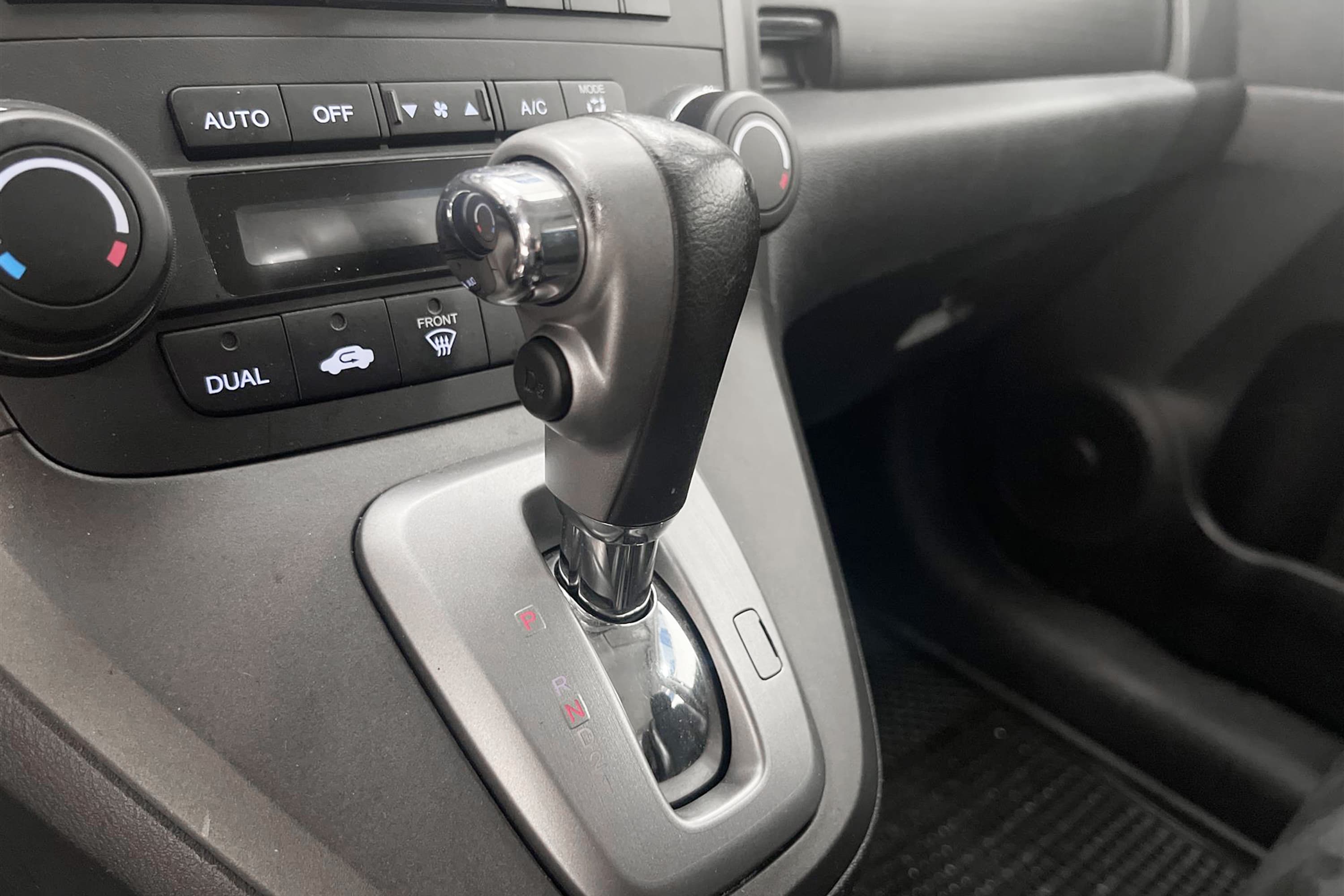 Honda CR-V 2.2 i-DTEC 4WD 150hk Dragkrok PDC Nyservad
