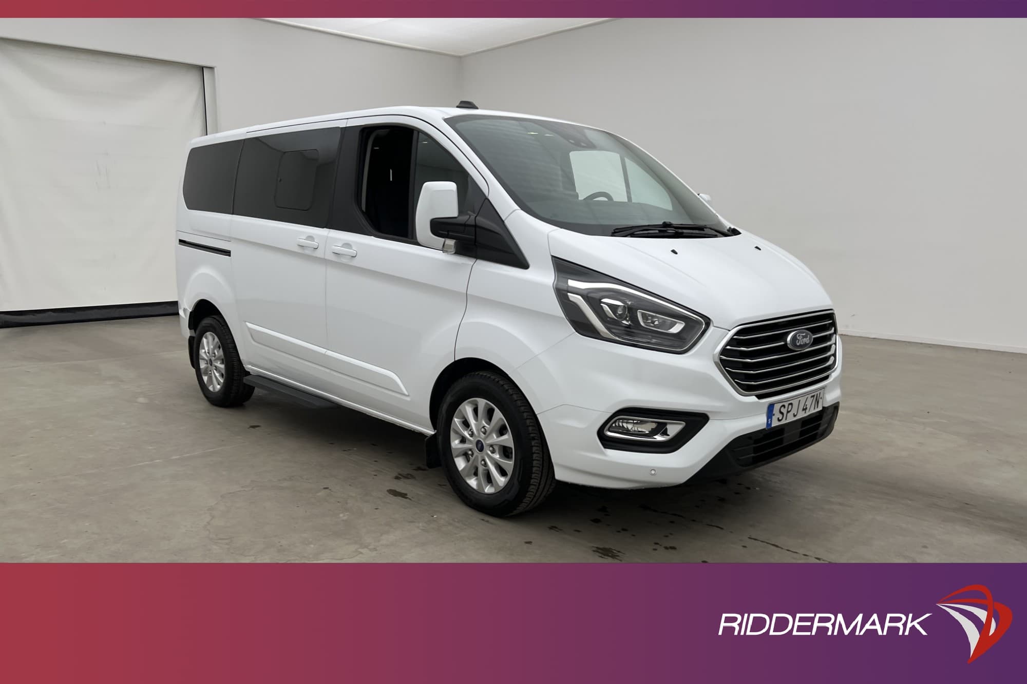 Ford Tourneo Custom Plug-in Hybrid Kamera CARPLAY 8Sits Moms