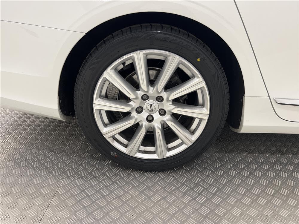 Volvo V90 D4 190hk AWD Inscription Pano Skinn HEMLEVERANS!interiör