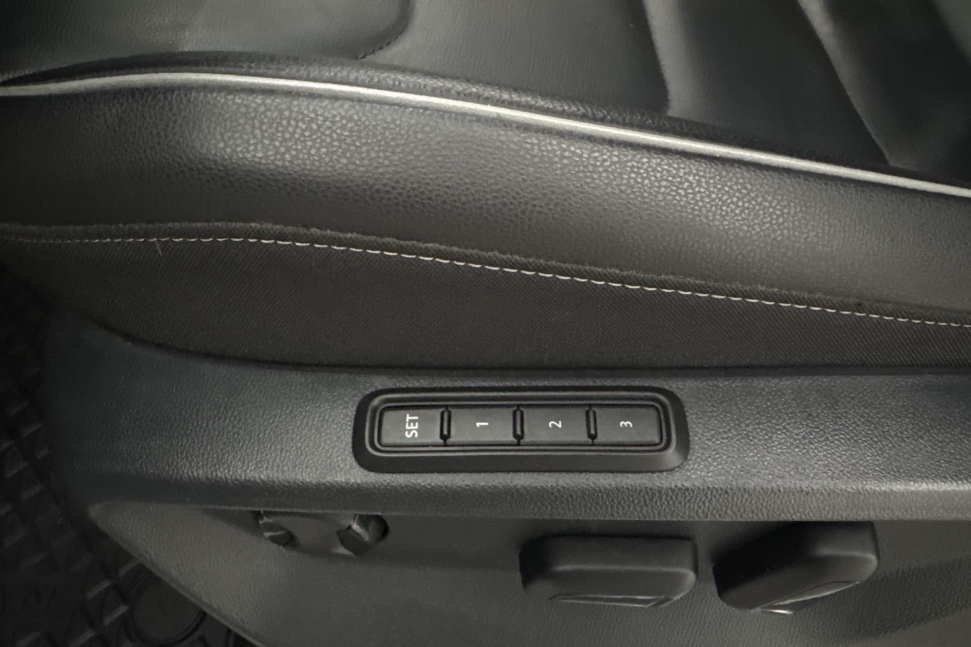 Volkswagen Tiguan Allspace 2.0 TDI R-Line Cockpit D-Värmare