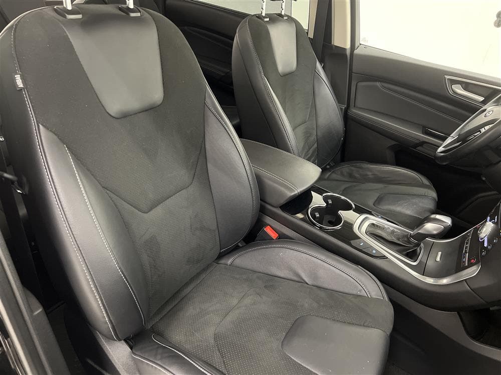 Ford S-MAX 2.0 TDCi AWD 180hk 7-Sits Titanium D-värm Panointeriör