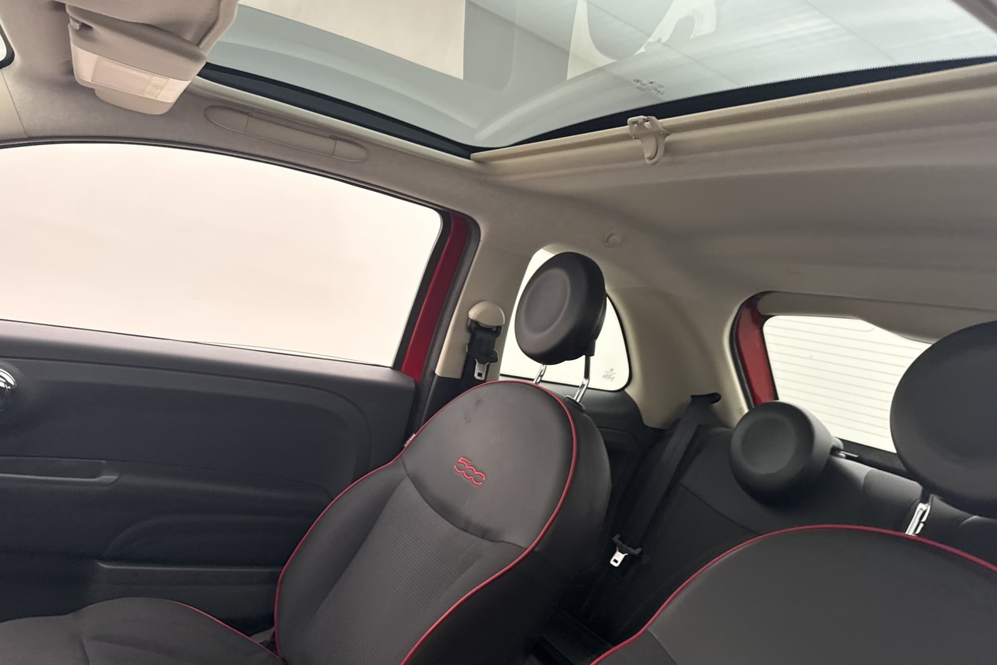 Fiat 500 1.2 8V 69hk Lounge M&K-Värmare Panorama Halvskinn