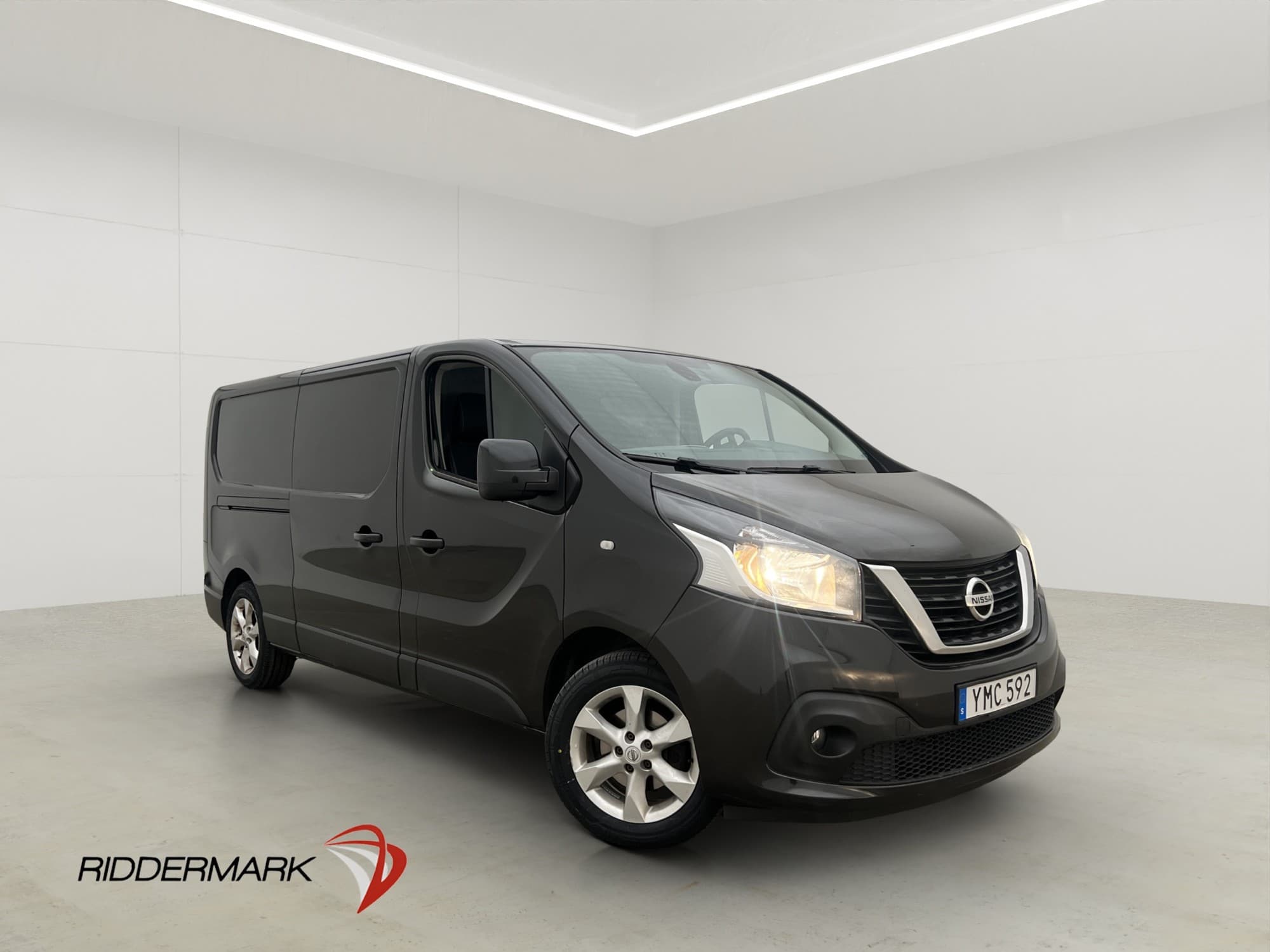 Nissan NV300