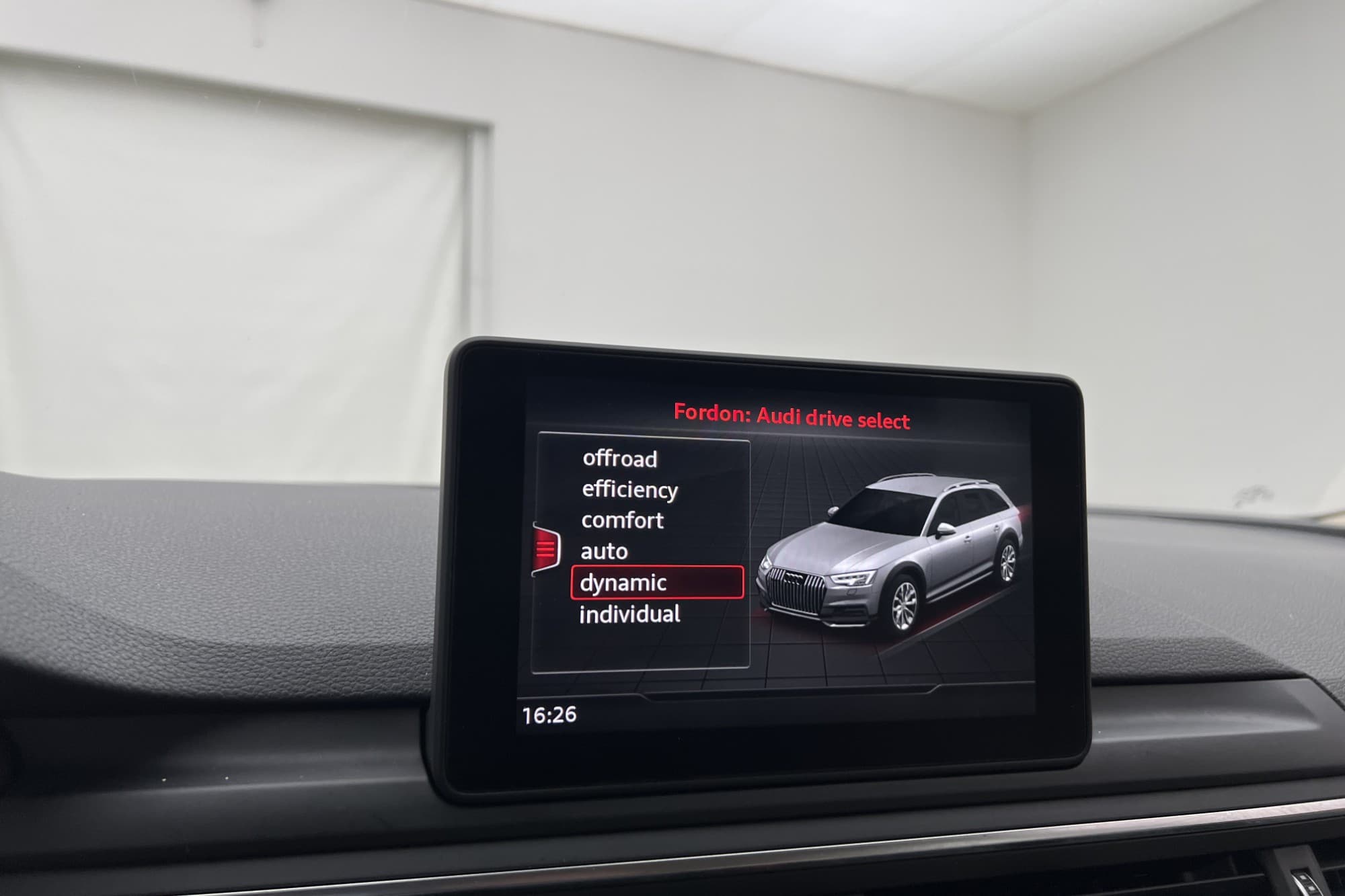 Audi A4 allroad Quattro 2.0 TDI 190hk Proline Skinn Dragkrok