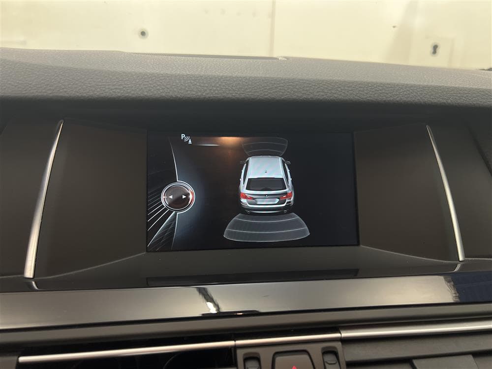 BMW 520d xDrive 190hk Skinn Rattvärme HiFi PDC Euro 6interiör