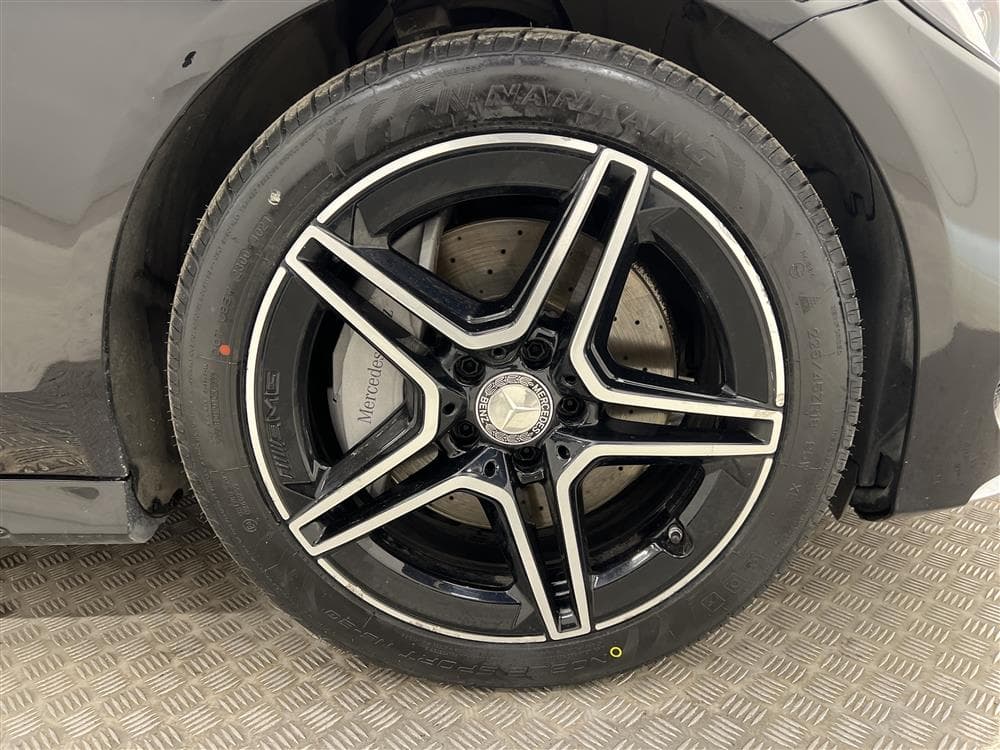 Mercedes C 300 Coupé 245hk AMG Pano B-kam Sportavg 0,63l/milinteriör