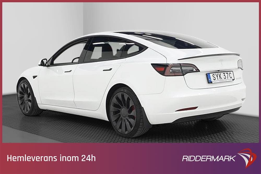 Tesla Model 3 Performance AWD Svensksåld Premiumexteriör