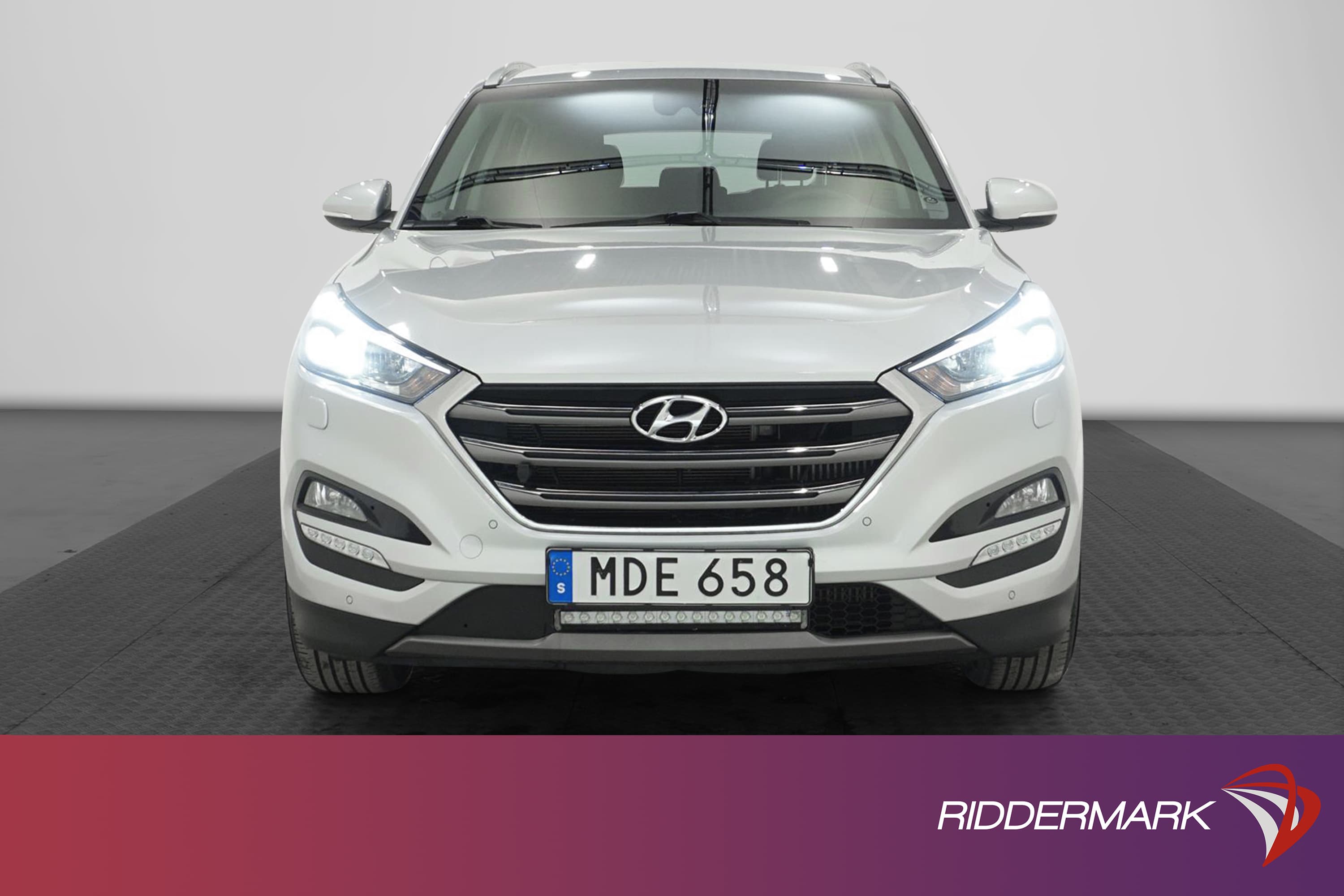 Hyundai Tucson 1.6 T-GDI 4WD 177hk Kamera Navi Välservad