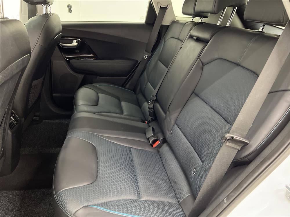 Kia e-Niro EV 64 kWh 204hk Advance Plus Tech Taklucka Värmarinteriör