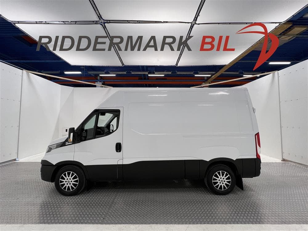 Iveco Daily 2.3 Aut 126hk L2H2 Drag Värmare Moms 