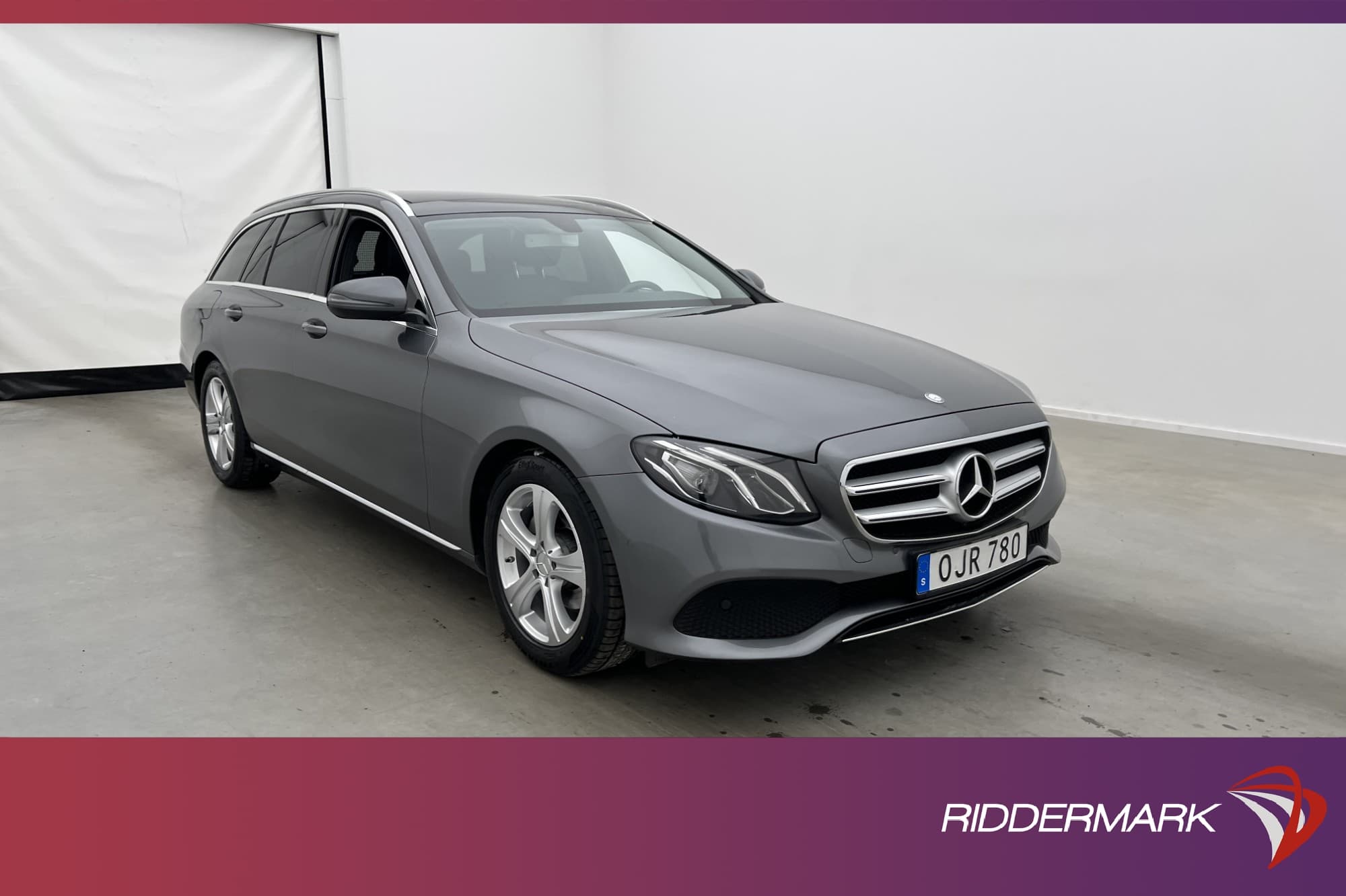 Mercedes-Benz E 220 d Avantgarde Pano Drag Ambient Kamera