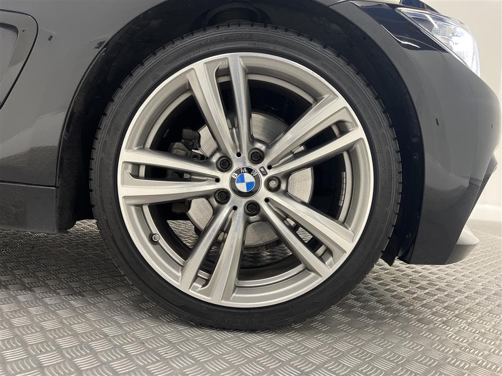 BMW 428i xDrive Cab 245hk M Sport Navi B-Kamera H/Kinteriör