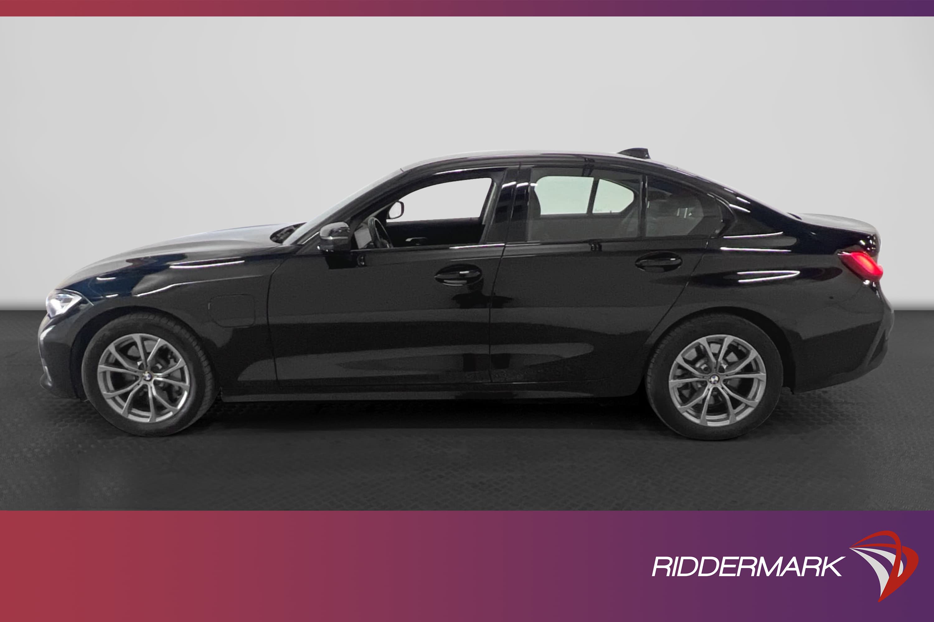 BMW 330e Sedan 292hk