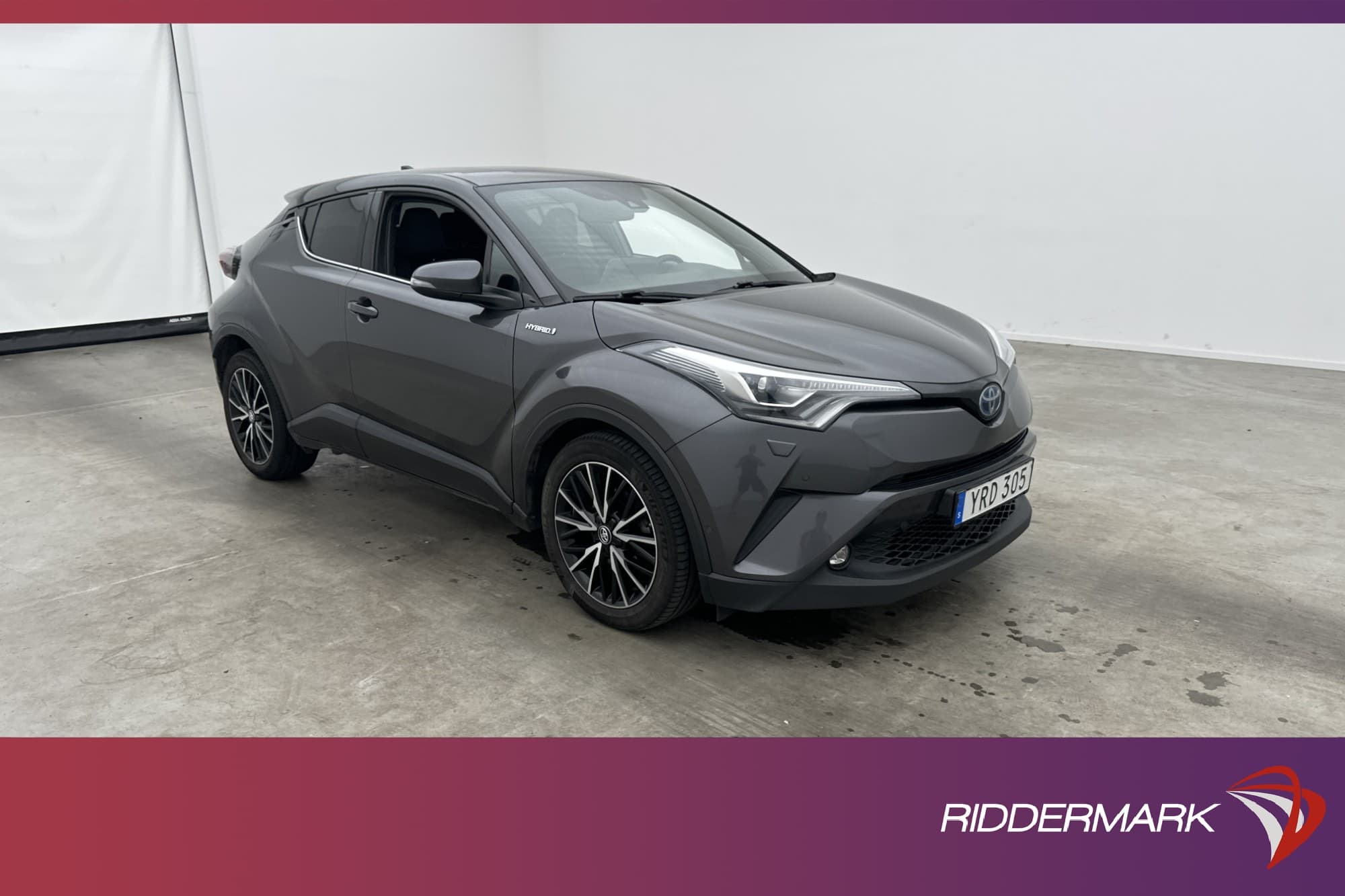 Toyota C-HR Hybrid 122hk