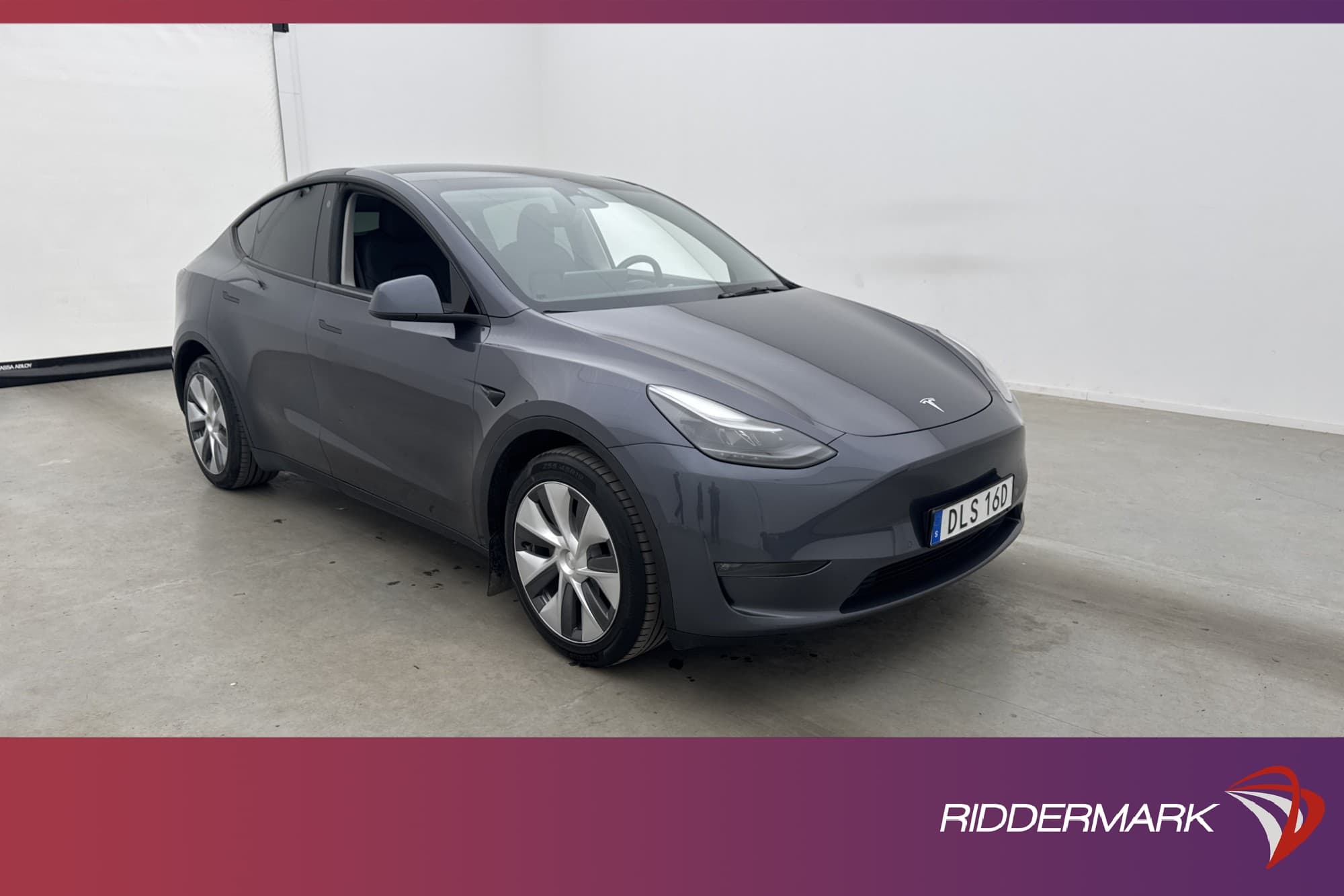 Tesla Model Y Long Range AWD Uppgraderad AP Dragkrok MOMS