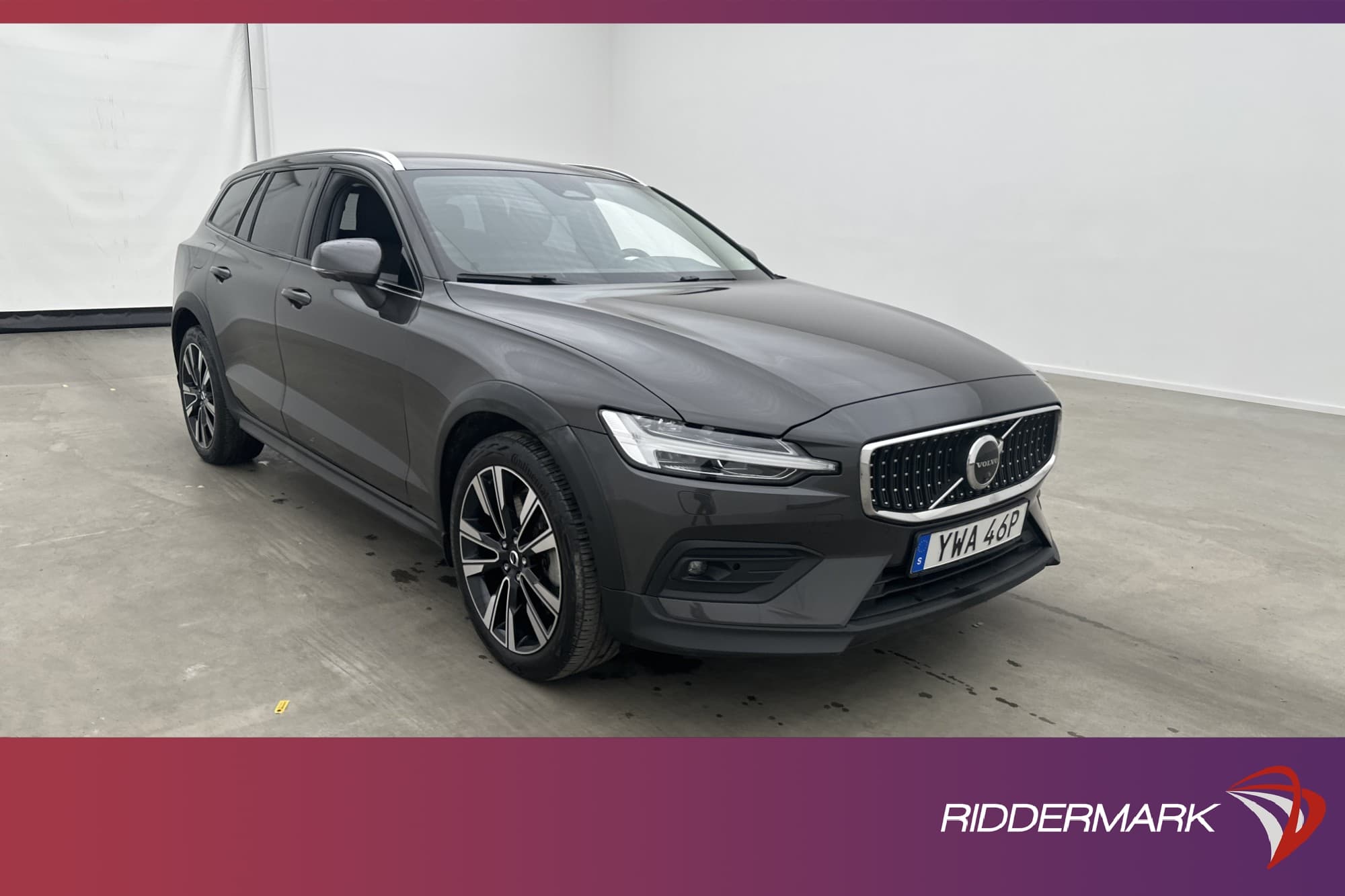 Volvo V60 Cross Country B5 AWD Plus Bright Värmare H/K 360°
