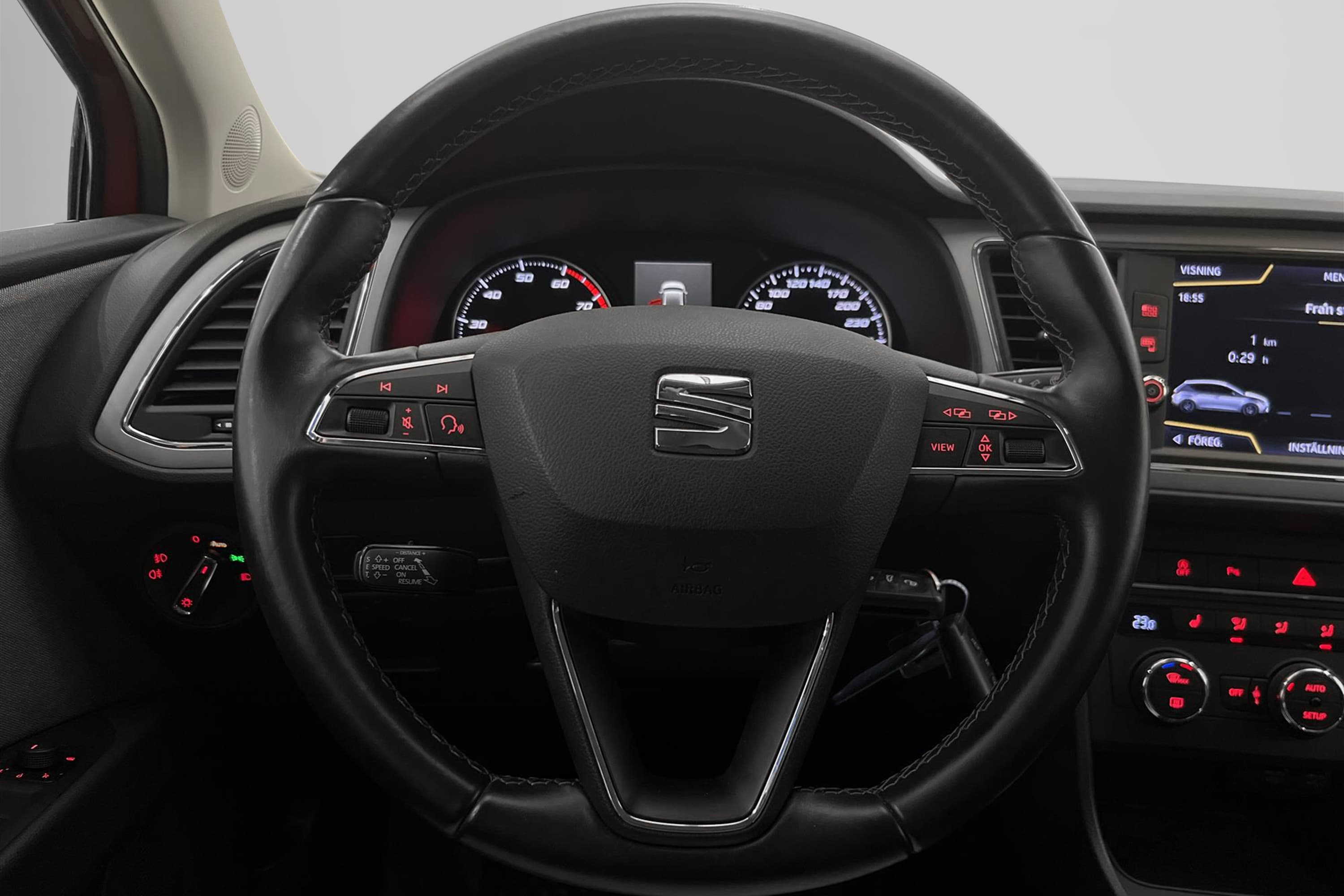 SEAT Leon 1.2 TSI 110hk Kamera Navi Drag Välservad 0,48l/mil
