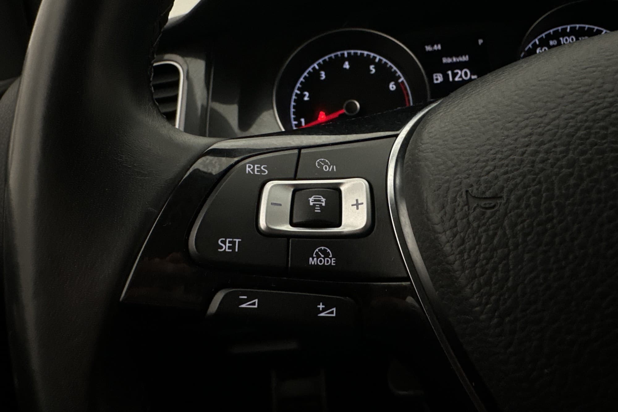 Volkswagen Golf Alltrack 1.8 TSI 180hk 4M Värm Kamera Drag