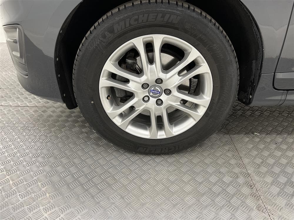 Volvo XC60 D4 190hk R-Design D-Värm VOC Skinn BLIS 0,45l/milinteriör