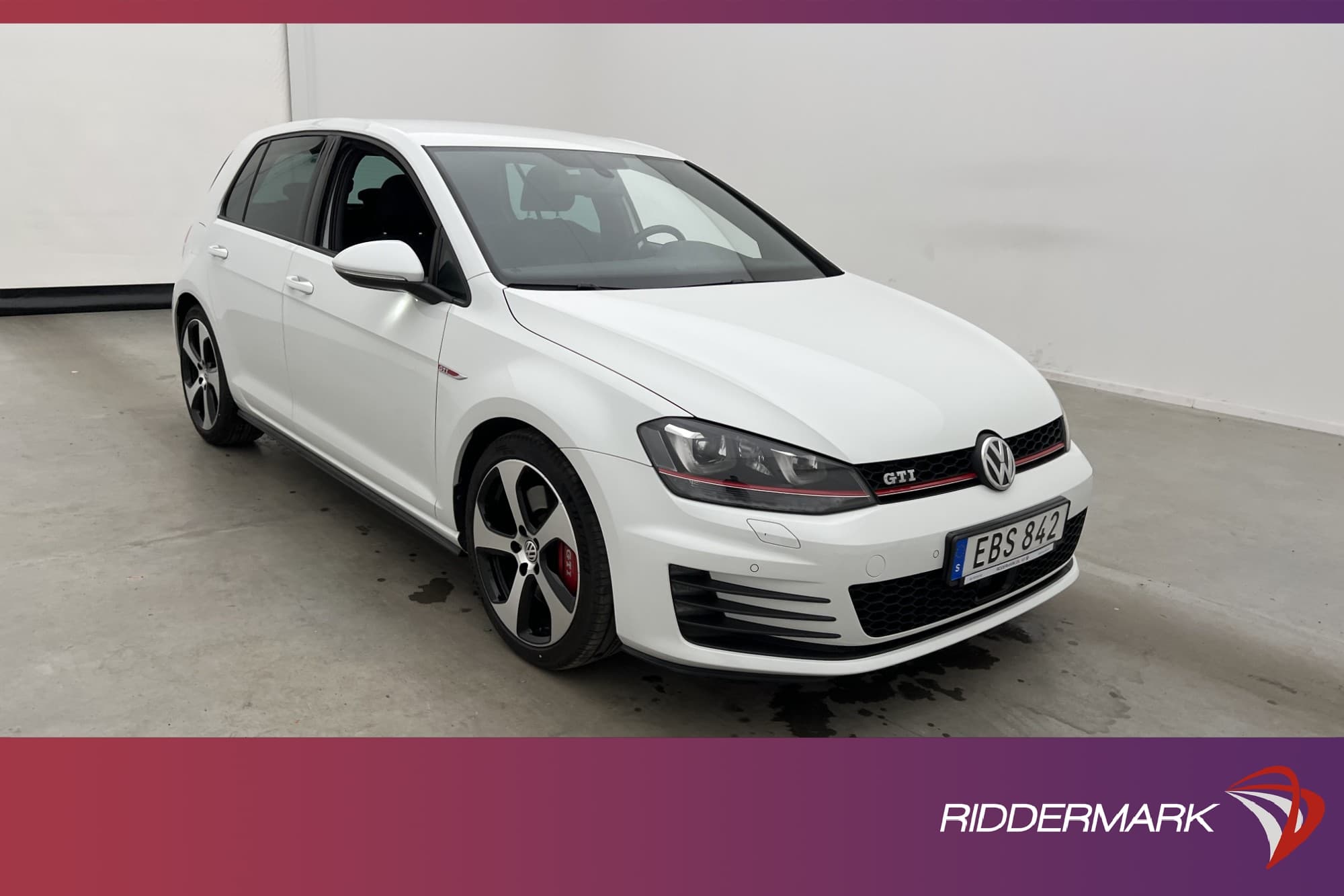 Volkswagen Golf GTI Performance 230hk