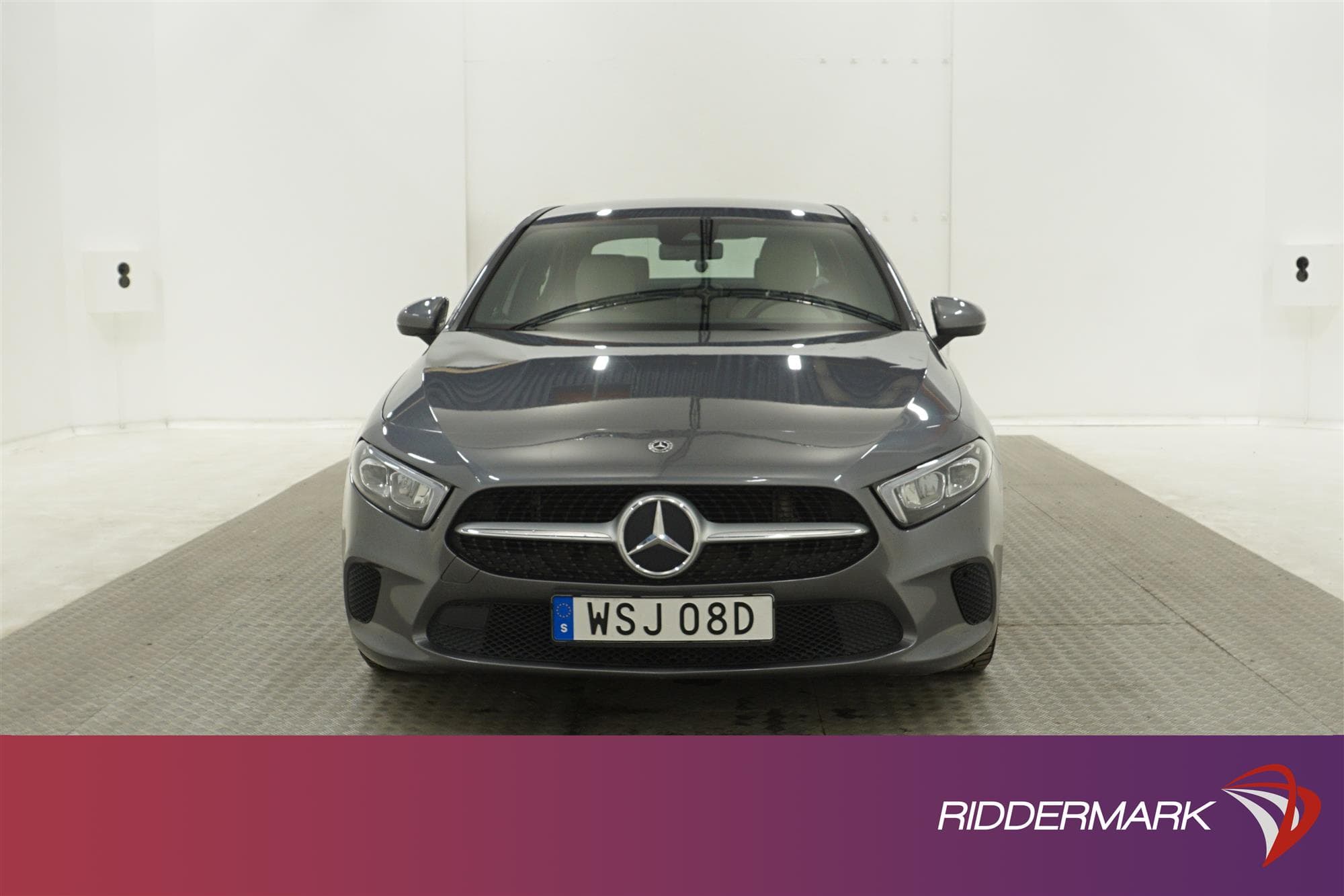 Mercedes-Benz A 180 Sedan 136hk