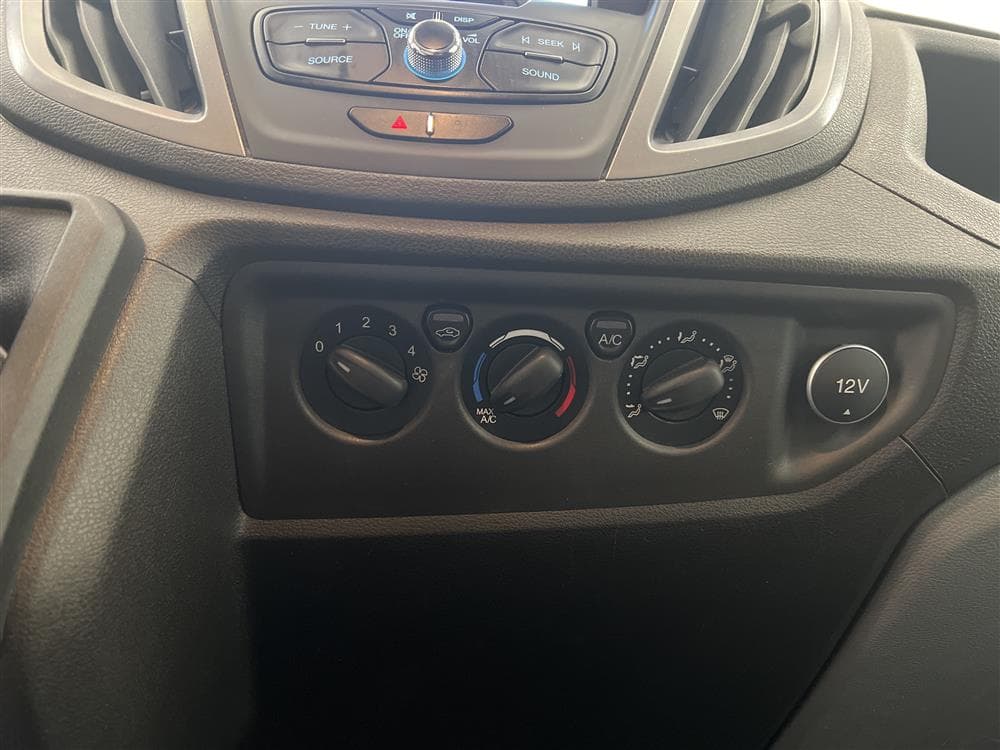 Ford Transit 350 2.0 TDCi Automat 130hk Eu6 H3 Värmare  interiör