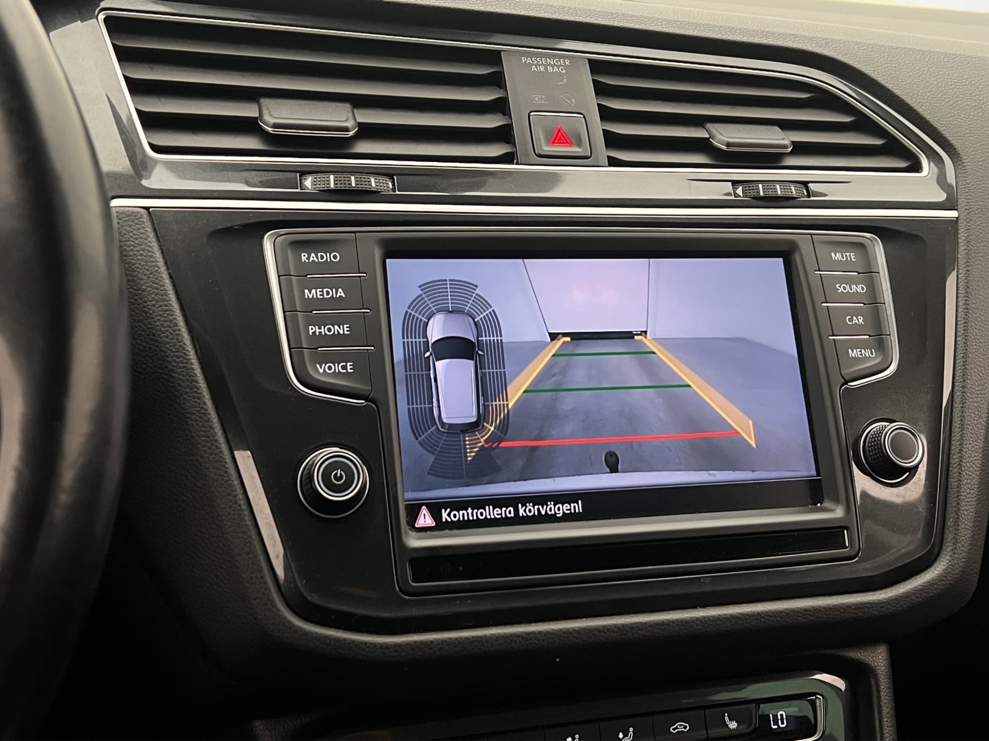 Volkswagen Tiguan TDI 4M R-Line 190hk Värmare Cockpit Drag