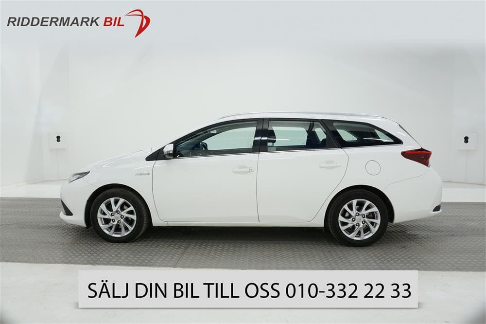 Toyota Auris 1.8 Hybrid Touring Sports 99hk
