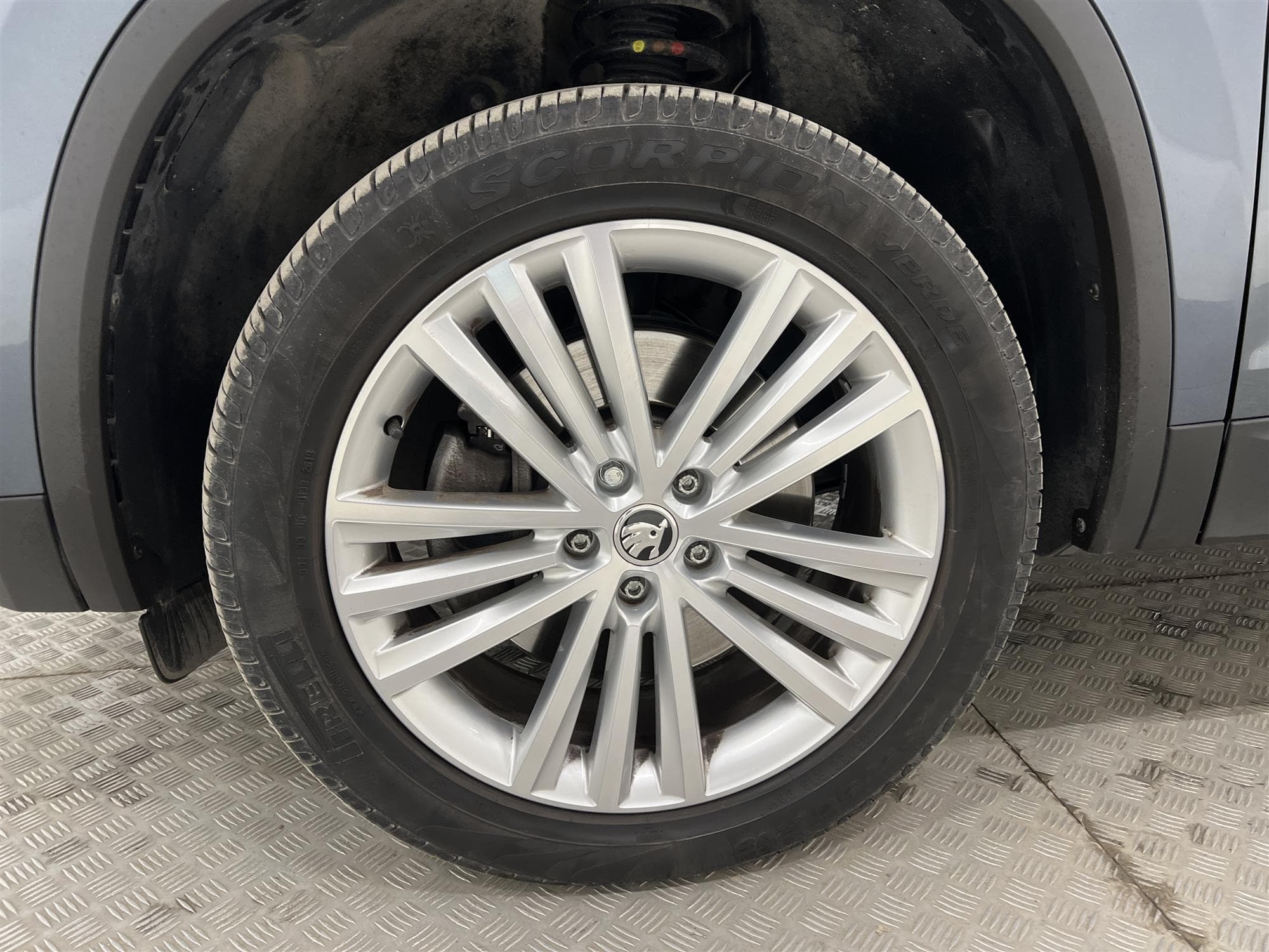 Skoda Kodiaq 2.0 TDI 4x4 Businessline Värmare Drag 7-sits